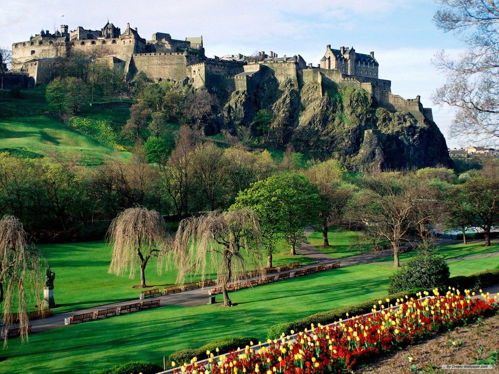 1600x1200 European Scenery Wallpaper .