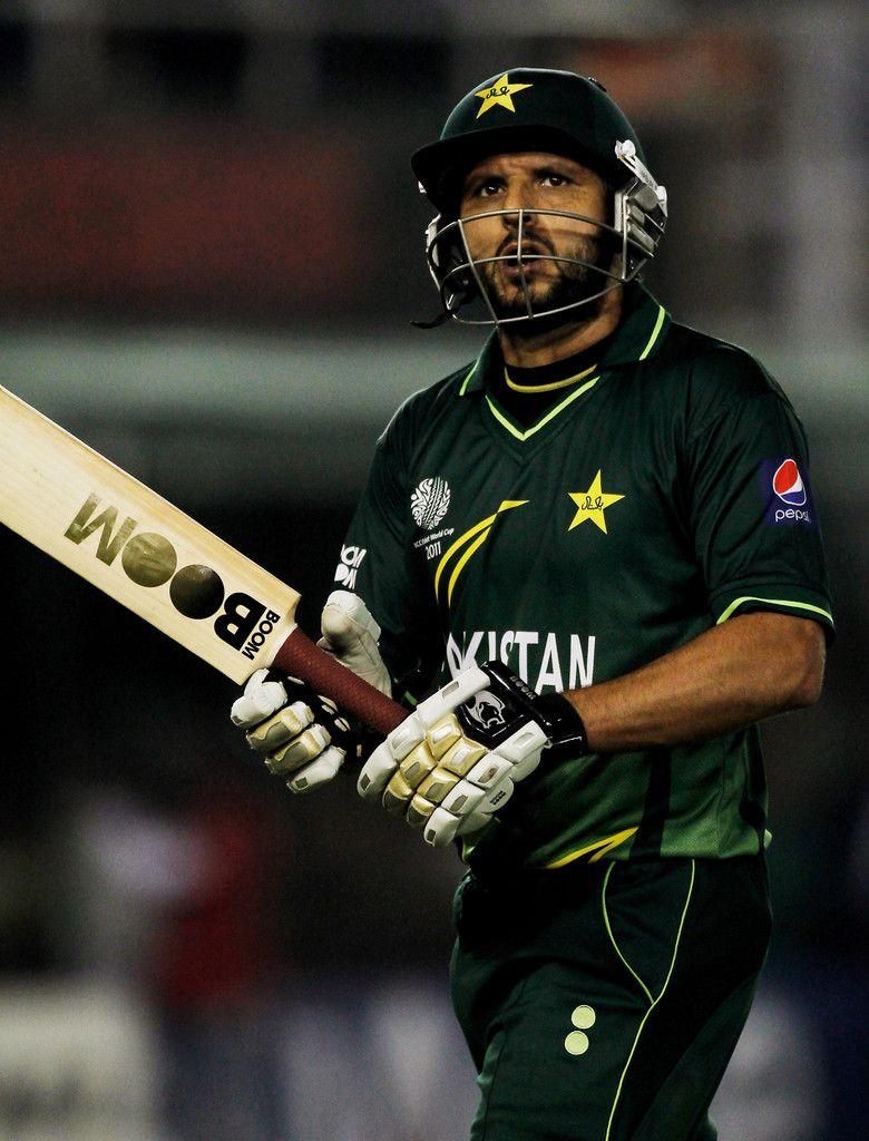 780x1024 Harbhajan Singh And Shahid Afridi .itl.cat