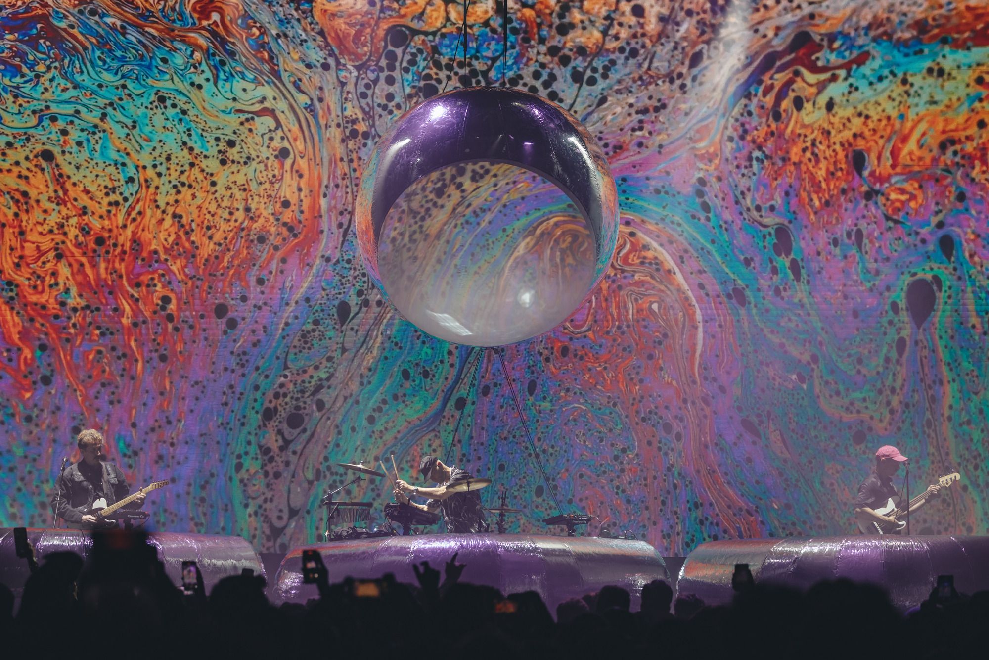 2000x1334 Immersive Spaces: Shaping Profound Experiences Through Architecture and Art