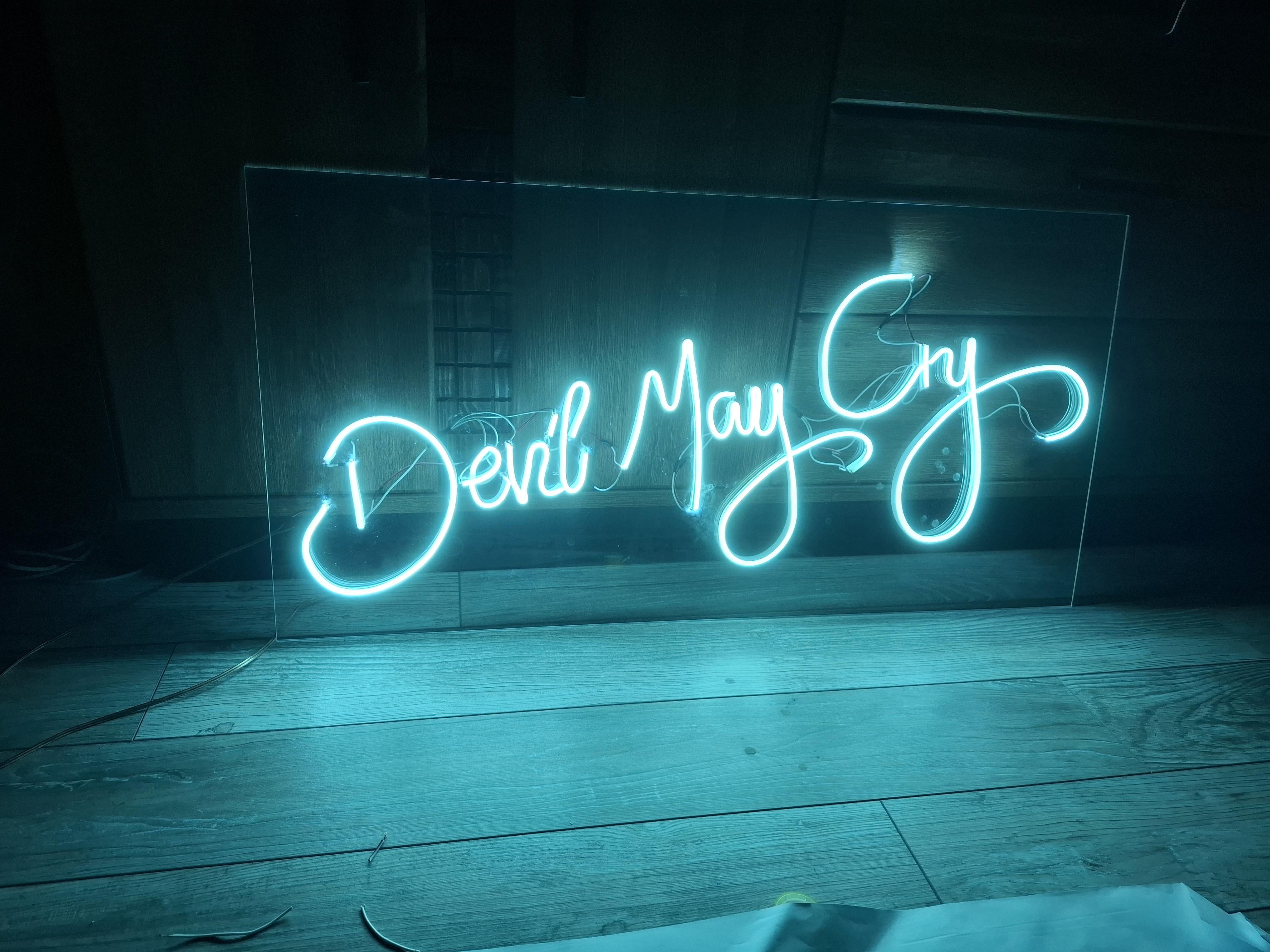 4080x3060 Finally finished my Devil May Cry LED Neon AMA