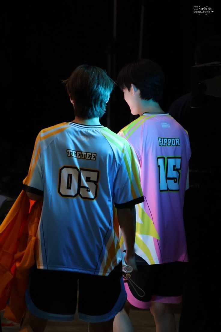 736x1104 Sports couples aesthetic. Porteetee wallpaper, Teeteepor wallpaper, Gmmtv logo