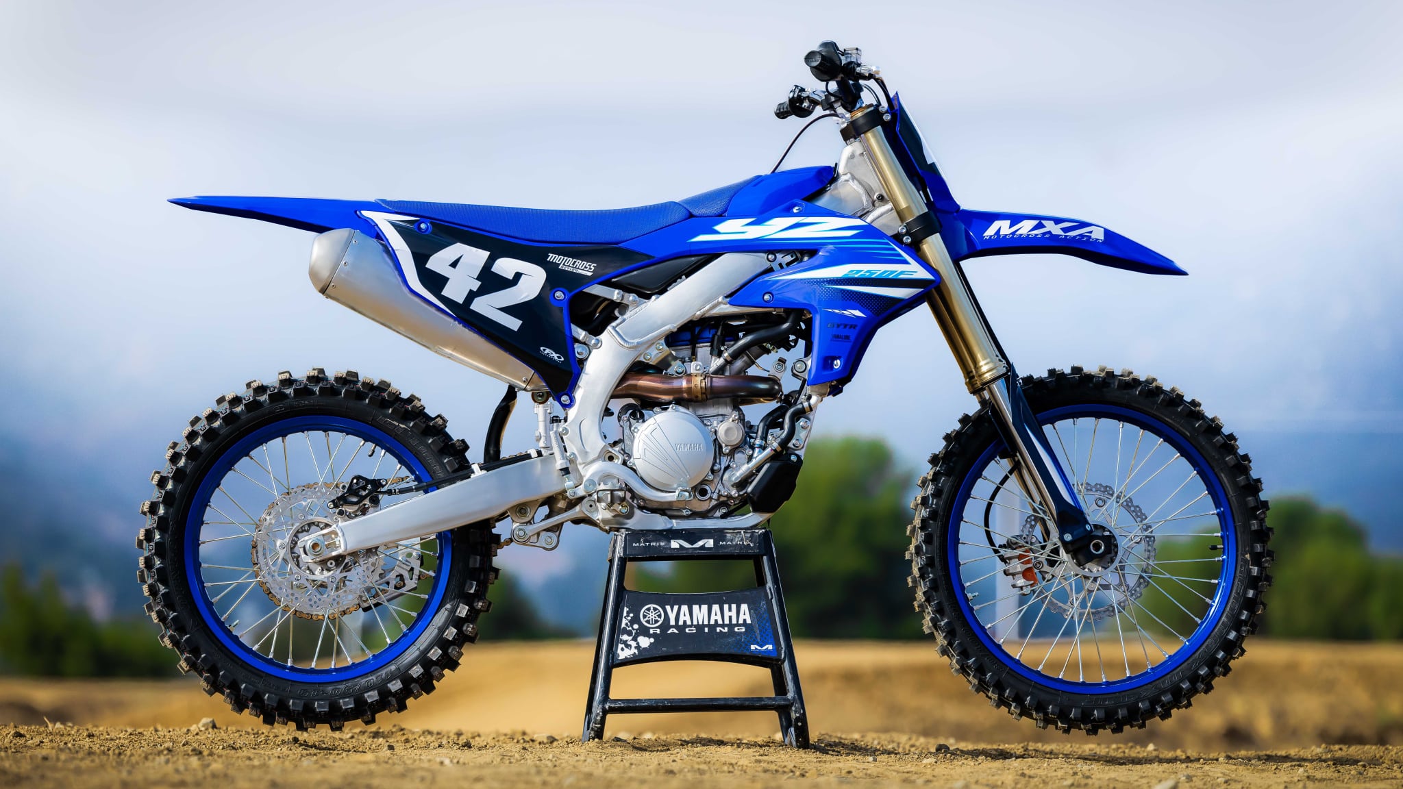 2048x1152 MXA VIDEO: WE TEST THE 2025 YAMAHA YZ250F