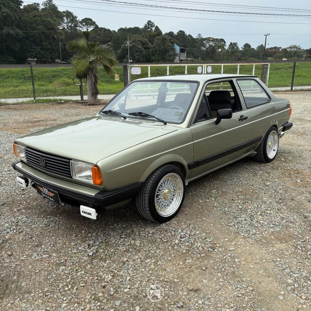 1080x1079 Customização Volkswagen Voyage 1982: Projeto Sleeper com Toques Anos 80 by Eder H Martins. Carros customizados e Tuning em projeto 3D