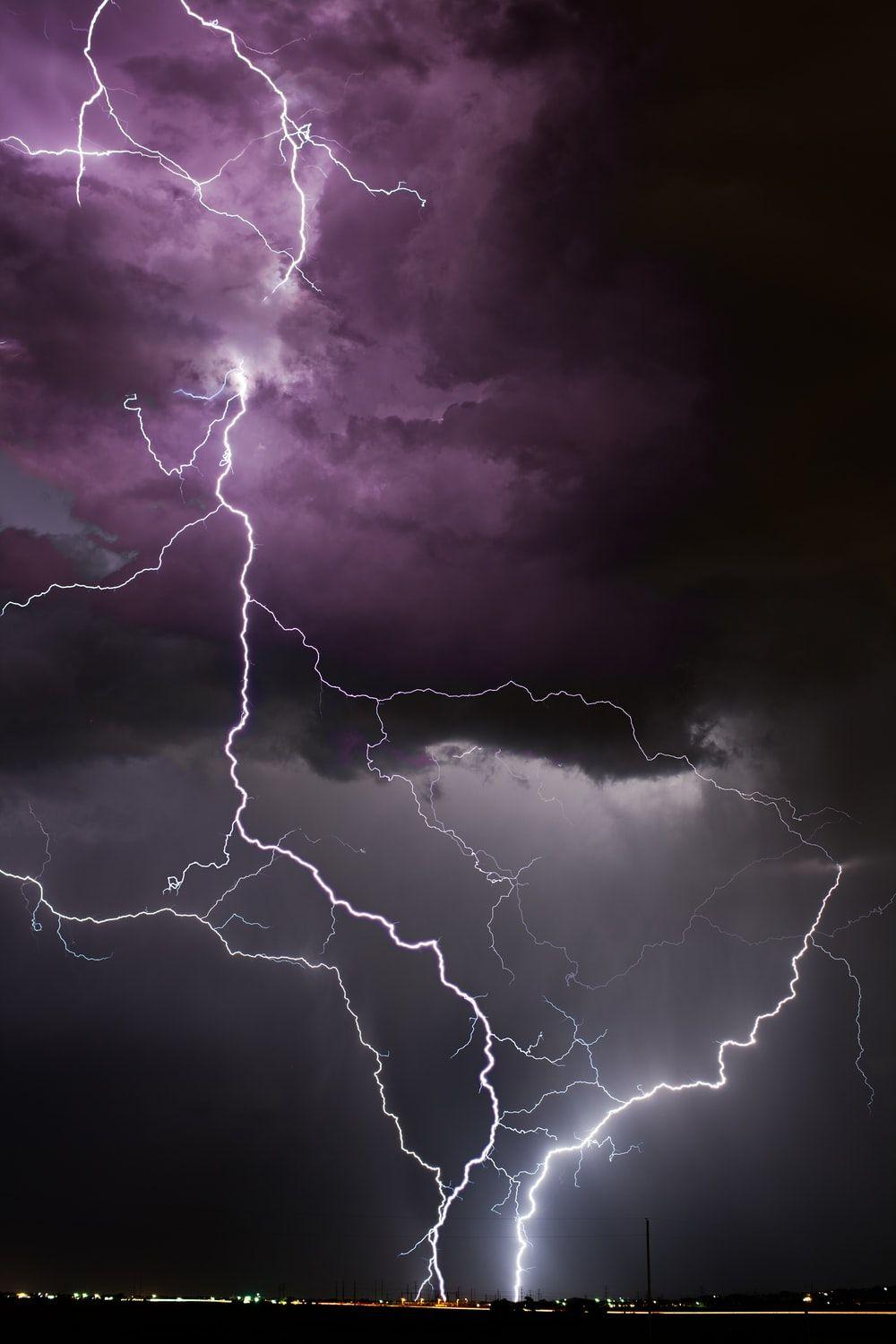 1000x1500 red lightning photo