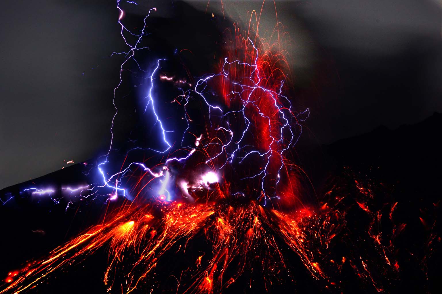 1536x1024 Volcano Lightning Wallpaper on .wallpaper.dog