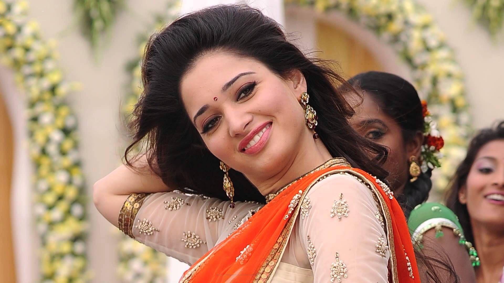 1920x1080 Tamanna Bhatia HD Wallpaper In Saree .