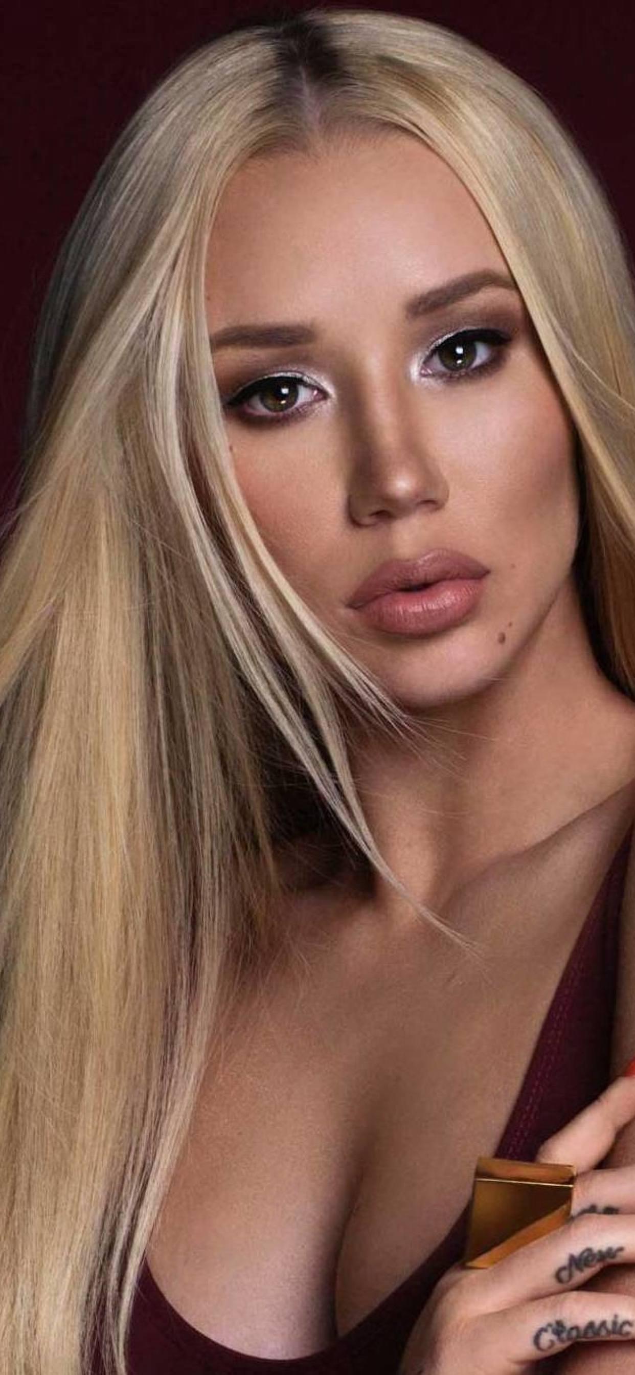 1242x2688 Iggy Azalea Wallpaper .