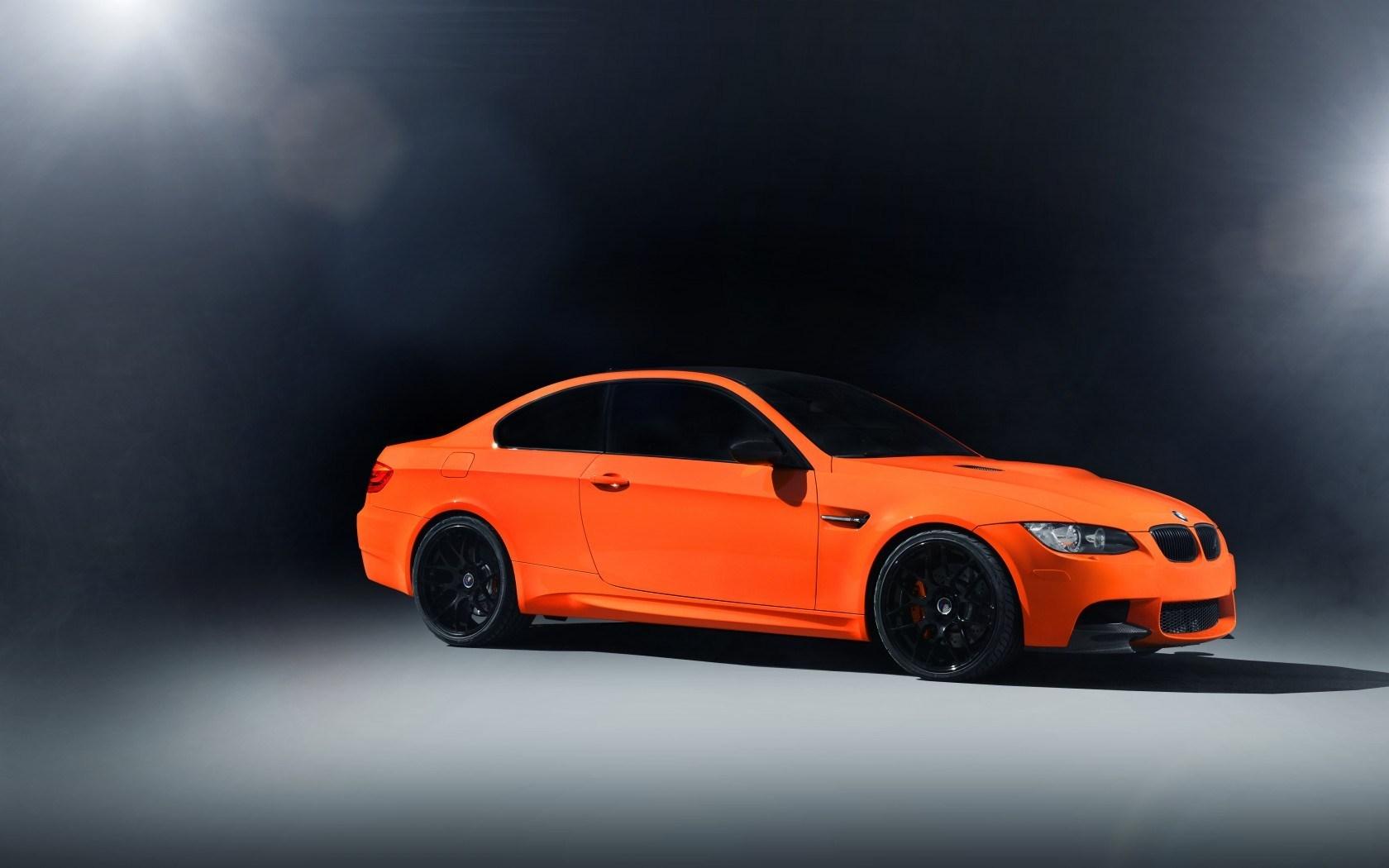 1680x1050 BMW M3 E92 Orange