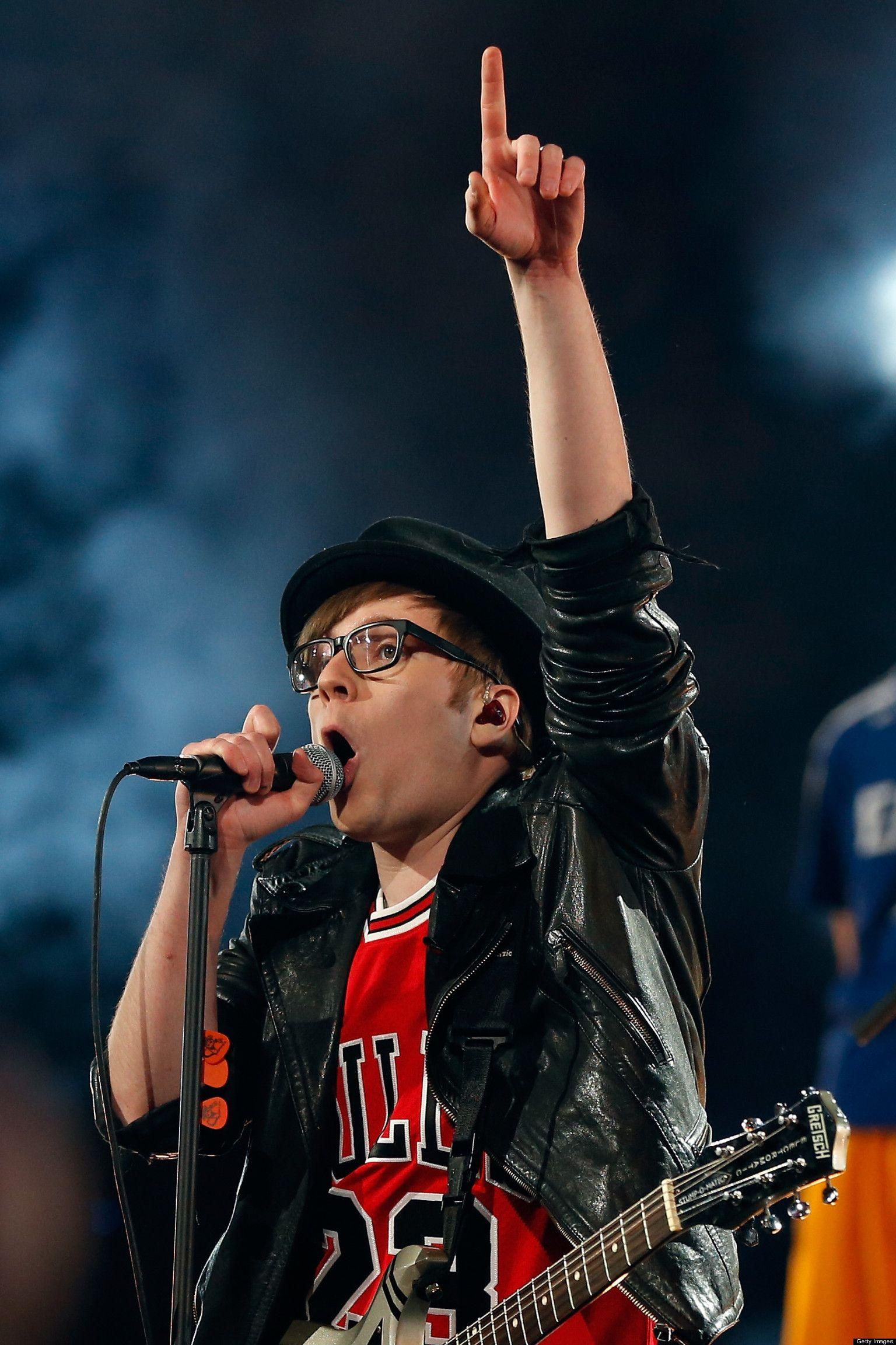 1536x2304 Patrick stump
