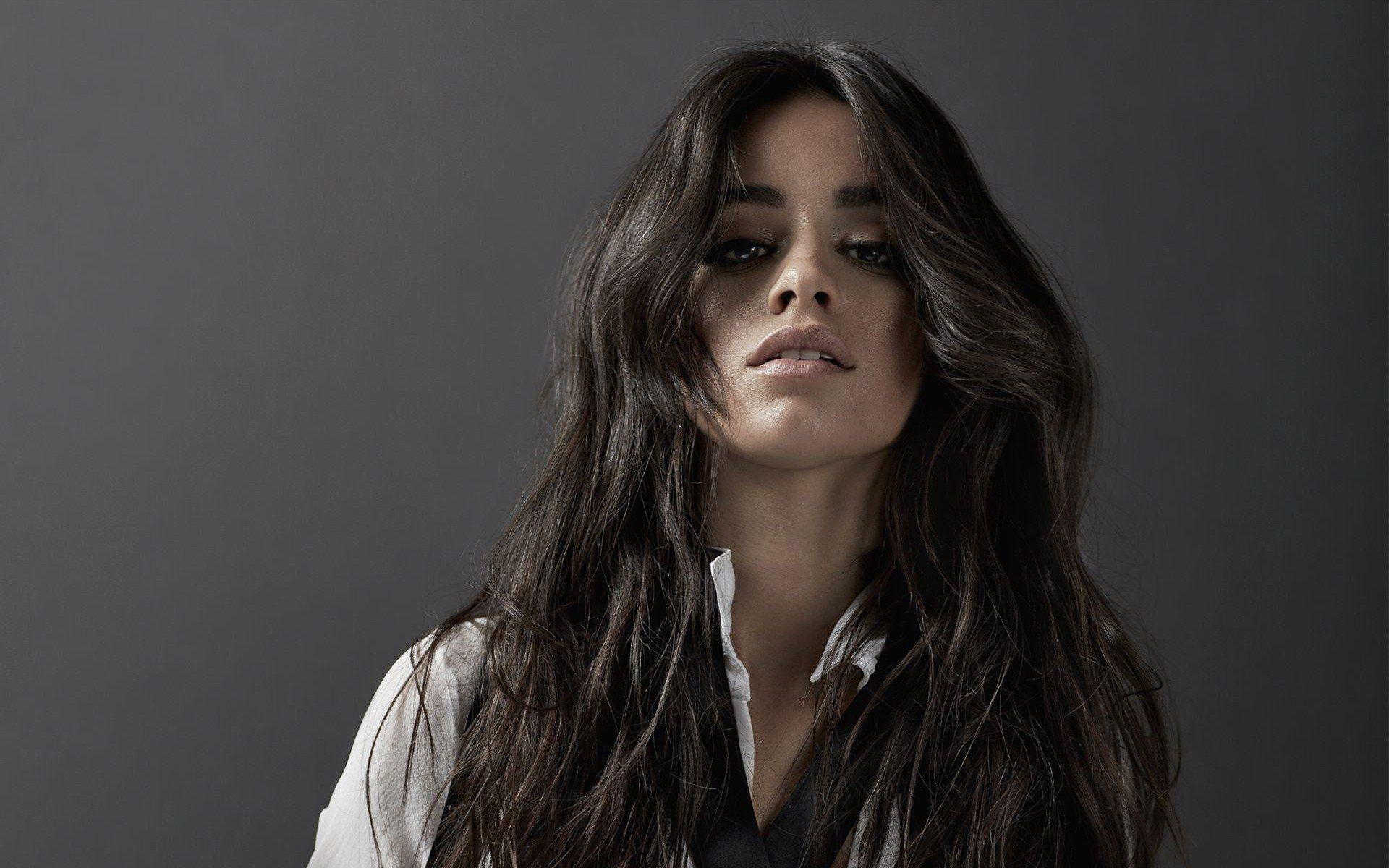 1920x1200 Camila