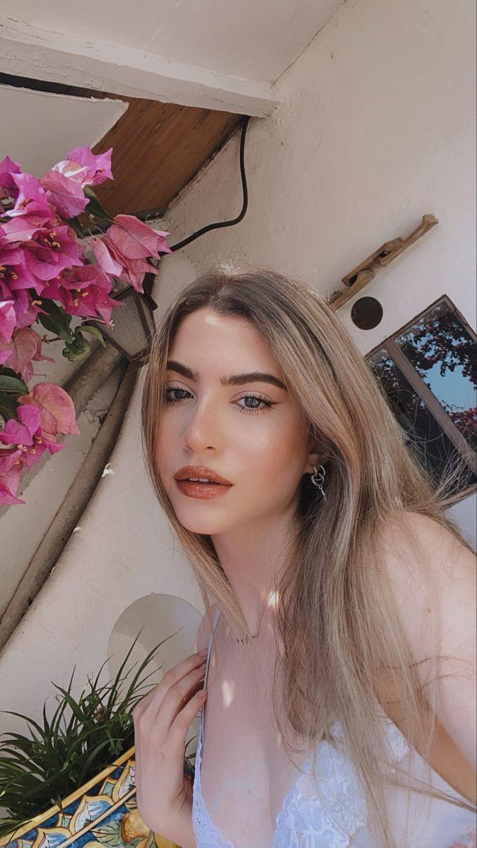 675x1200 Pretty people, Edgy makeup,