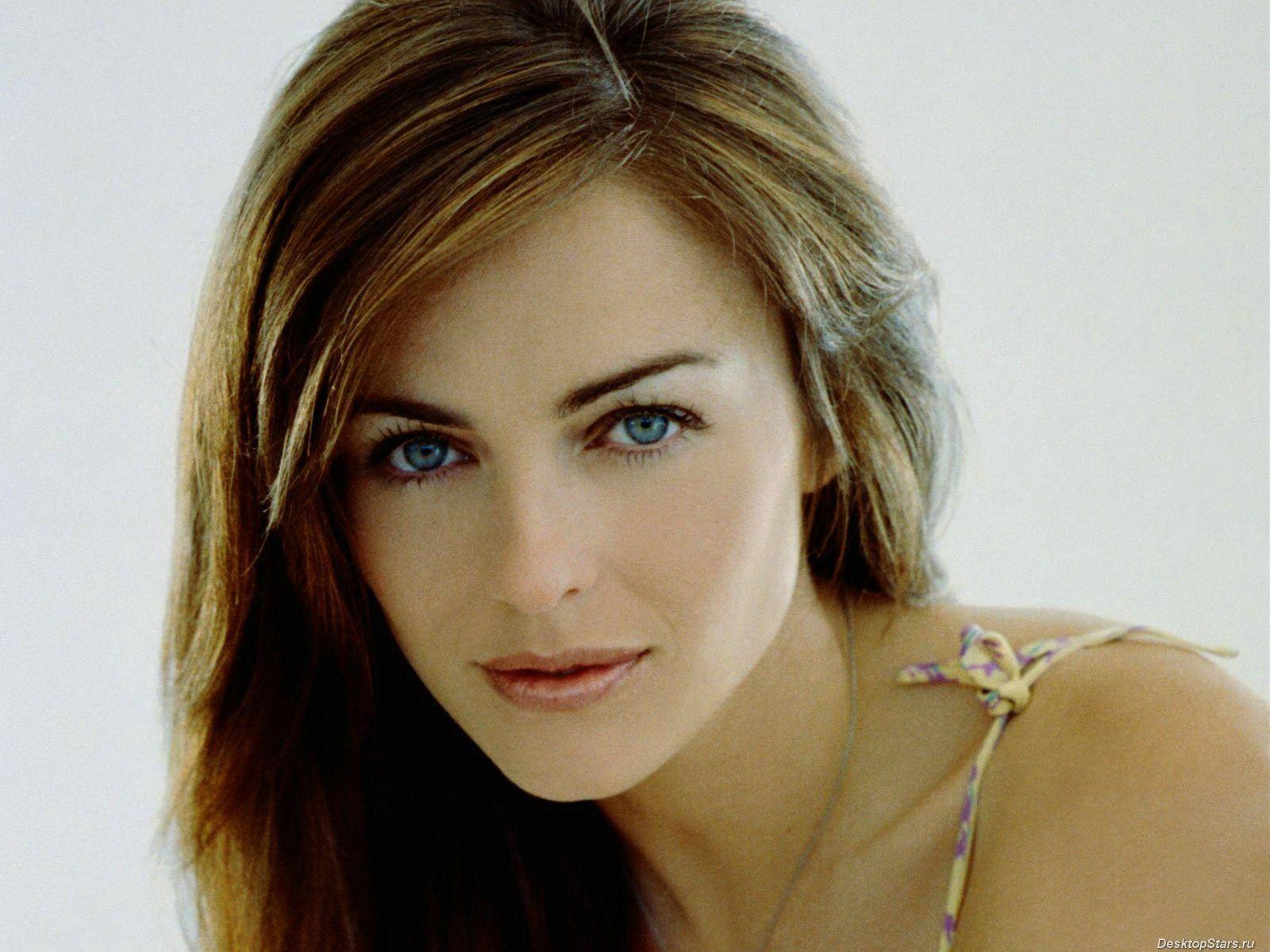 1600x1200 Elizabeth Hurley beautiful wallpaper .