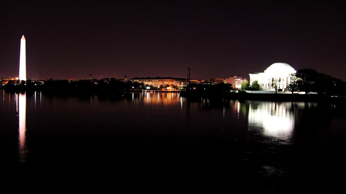 1366x768 At Night Washington D Dc .