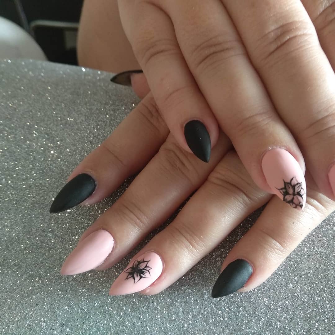1080x1080 Cute Nails Black And Pink and .nailandmanicuretrends.