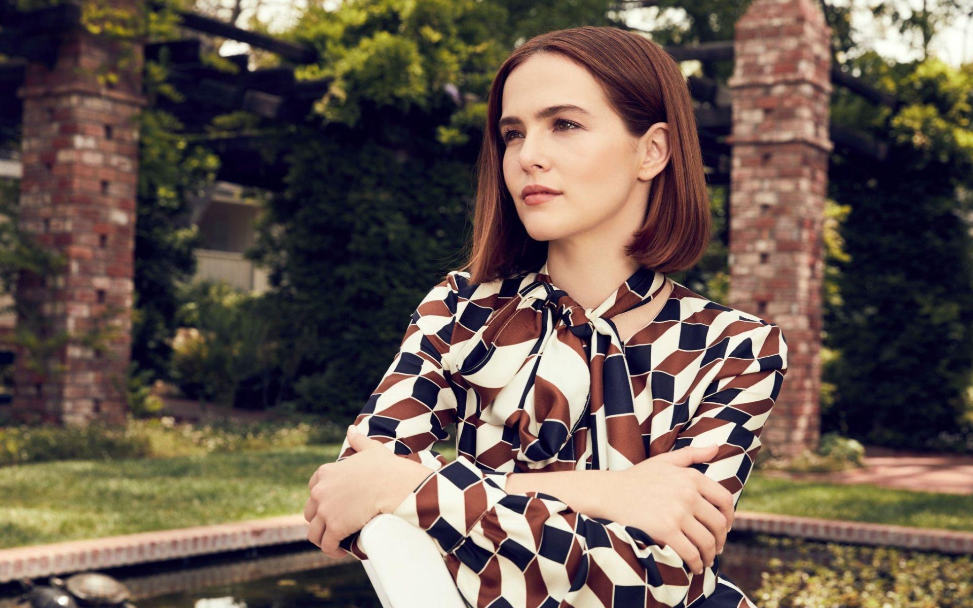 1920x1200 Download wallpaper Zoey Deutch .