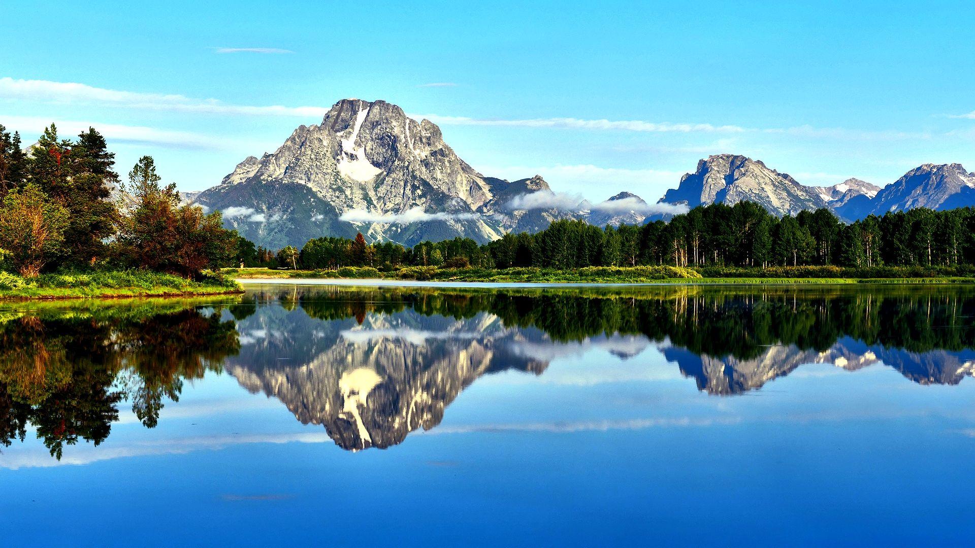 1920x1080 Mountain lake scenery wallpaper .