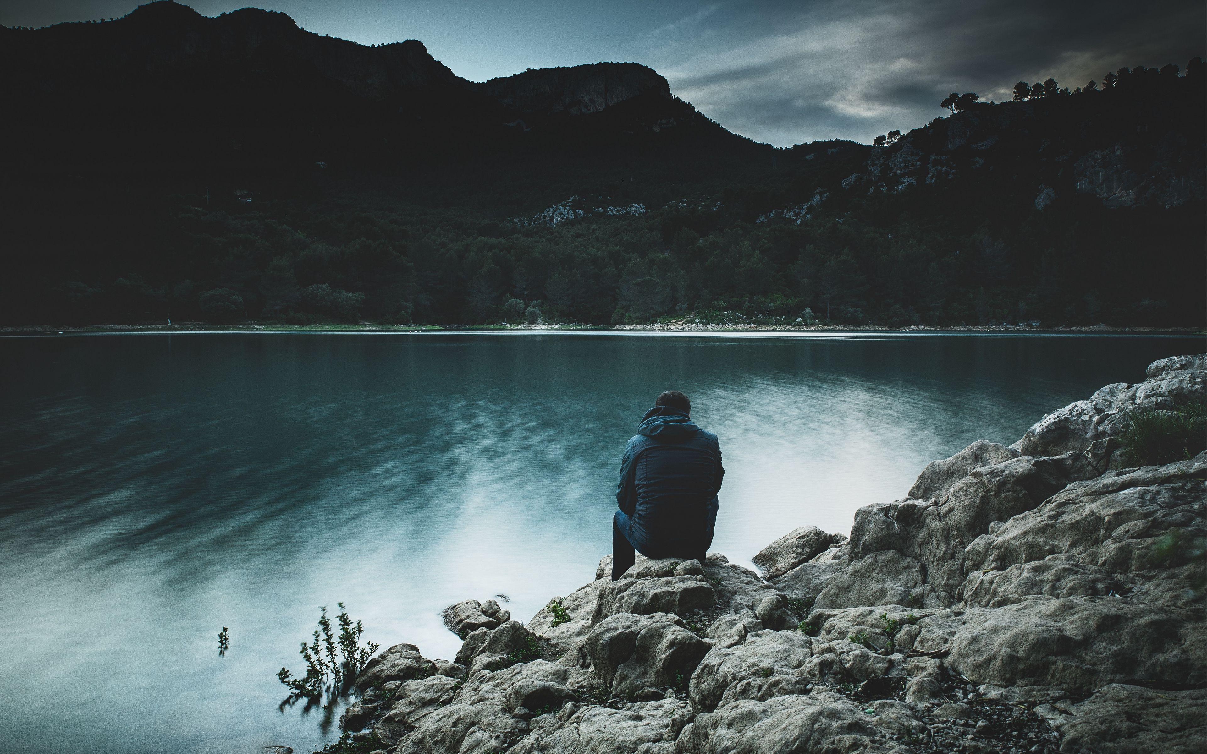 3840x2400 Wallpaper Man, Mountain, Lake .
