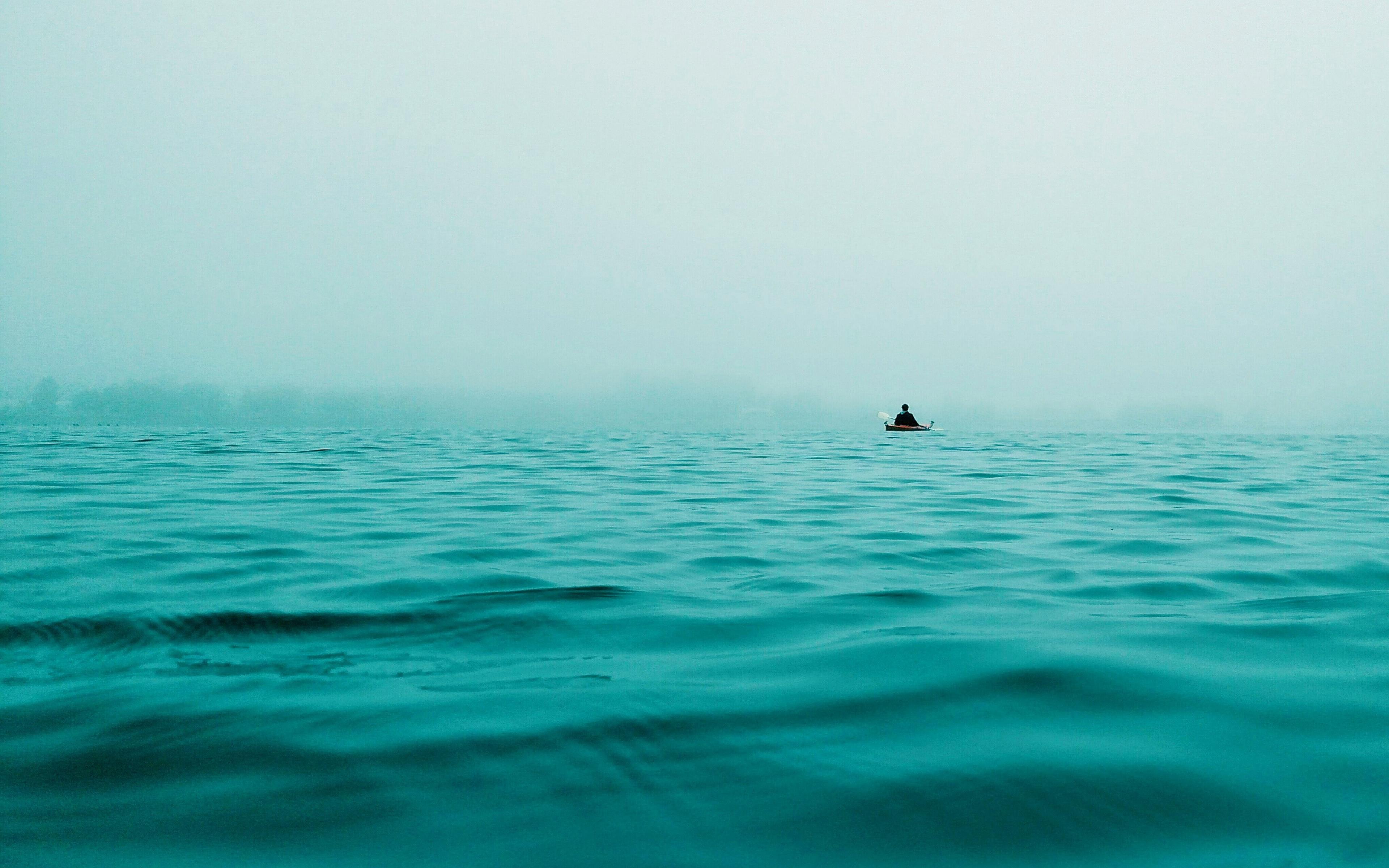 3840x2400 Alone In Sea