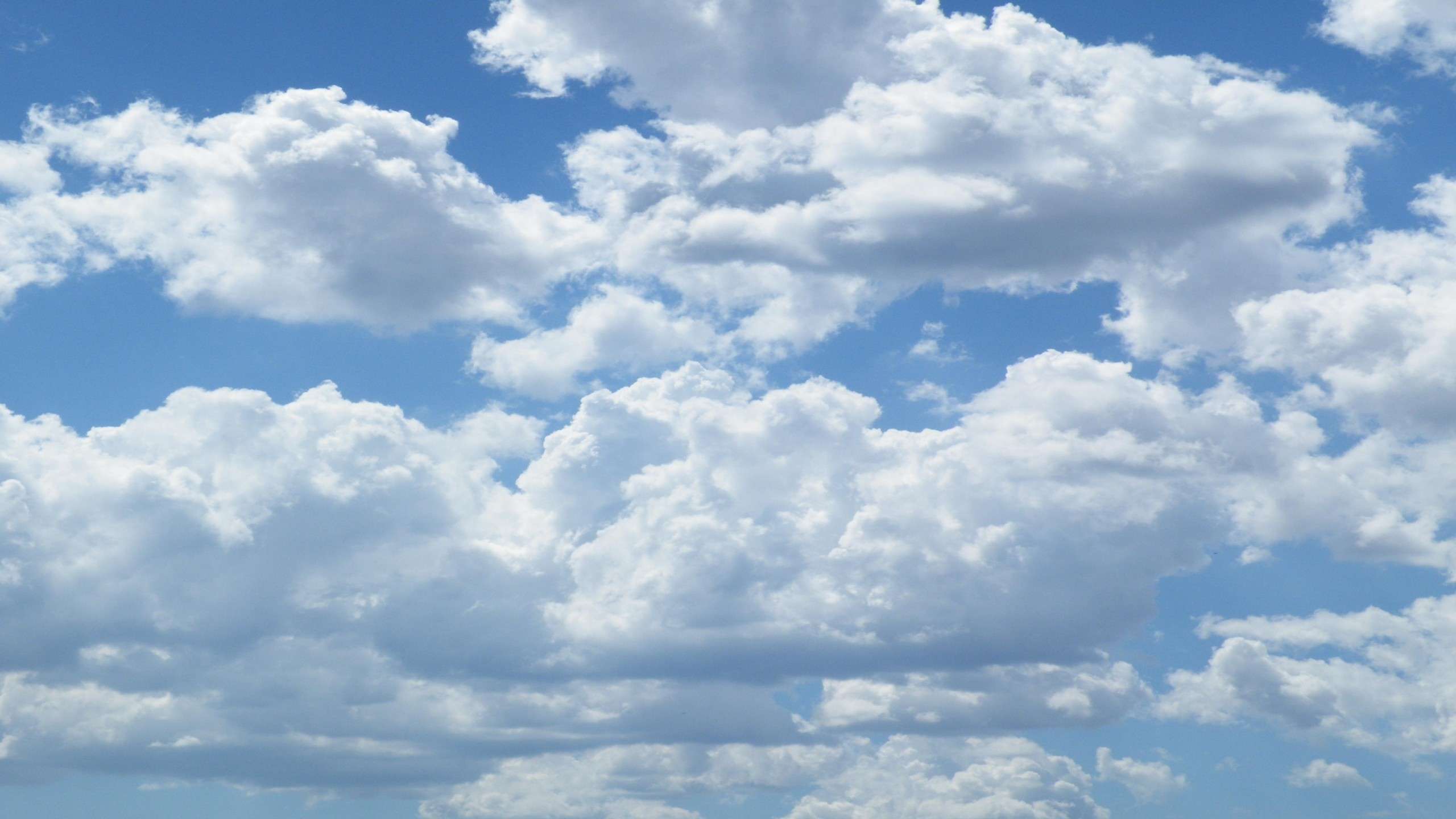 2560x1440 Aesthetic Clouds Wallpaper