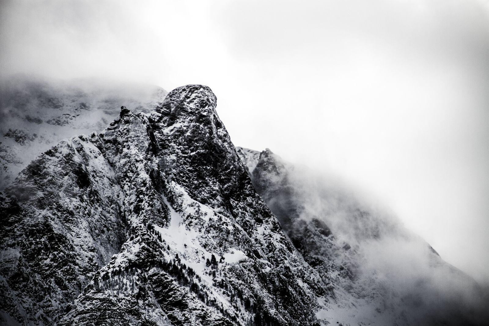 1600x1066 Landscape Black And White Mountain Snow .