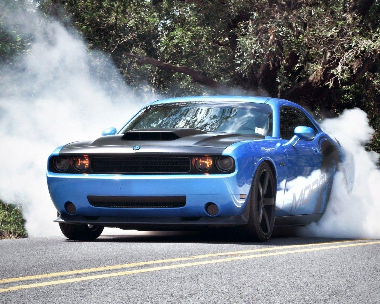 Blue Dodge Challenger Wallpapers - Top Free Blue Dodge Challenger