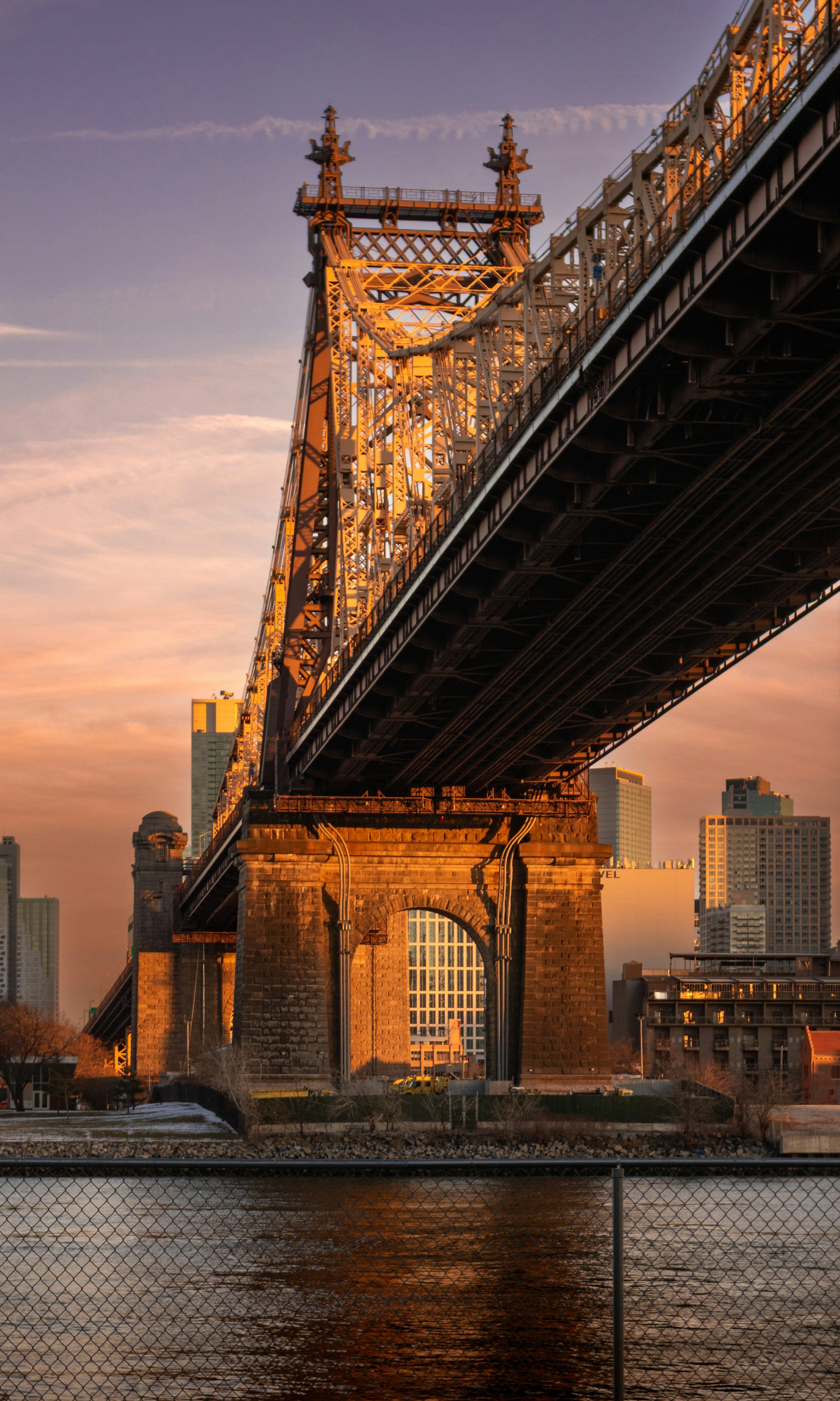 3000x5004 Queensboro bridge at sunset with city skyline