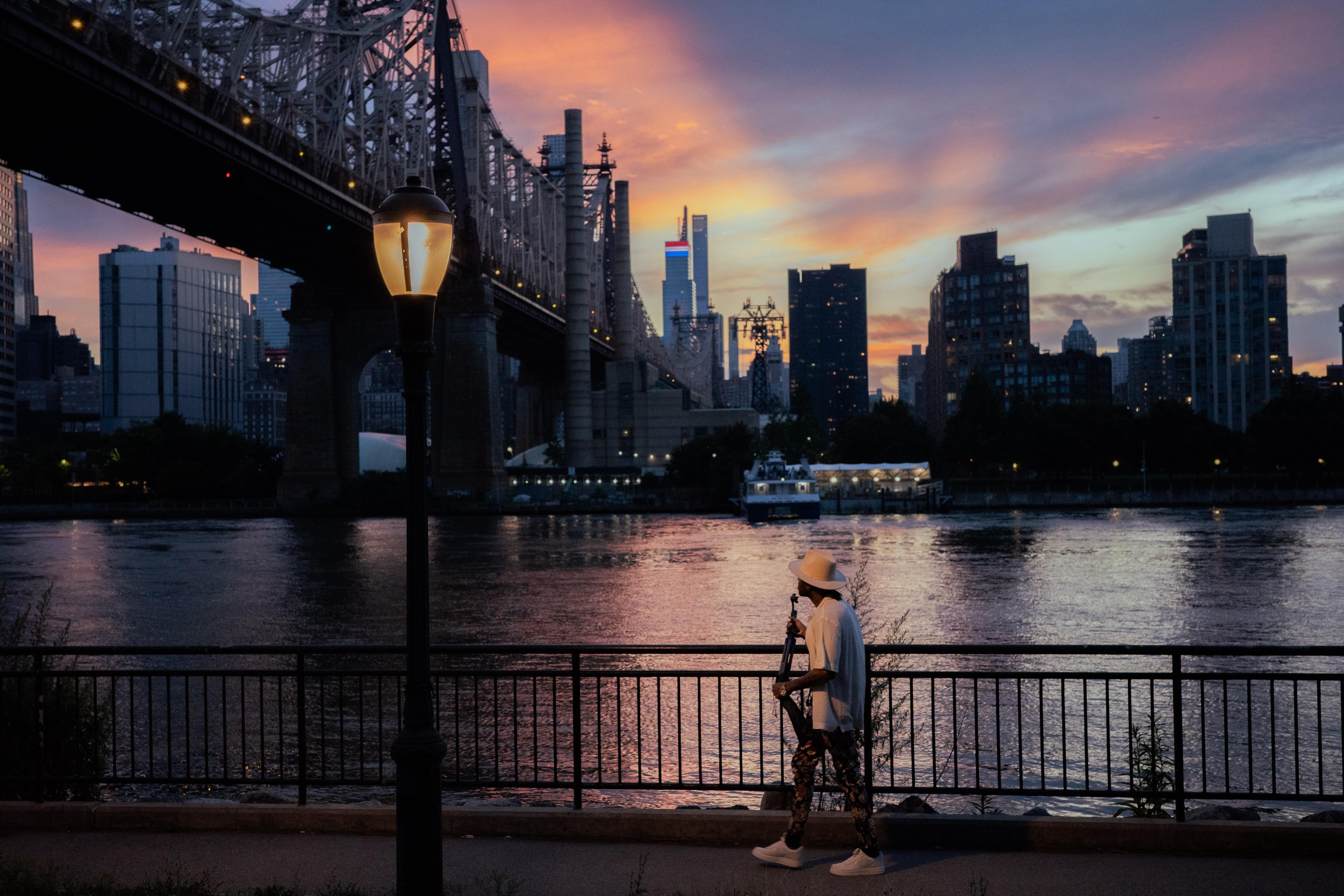5738x3825 Sunset from Queensbridge Park