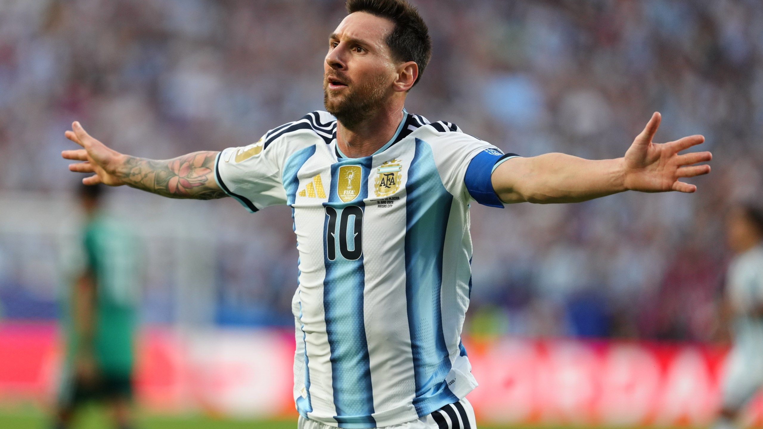 2560x1440 Lionel Messi ties men's World Cup goals record with a hat trick as Argentina tops Algeria