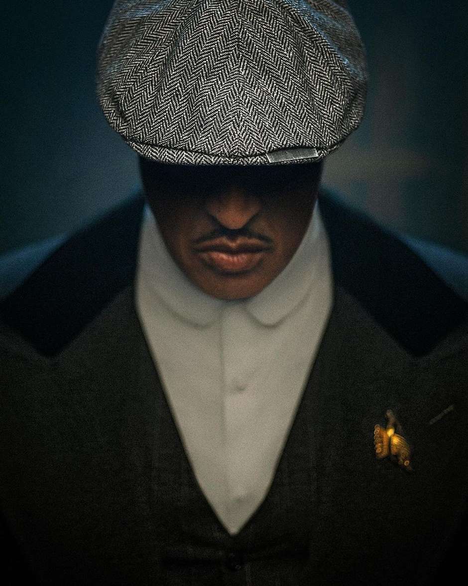 940x1175 Mano Brown entra em clima de Peaky Blinders para Netflix