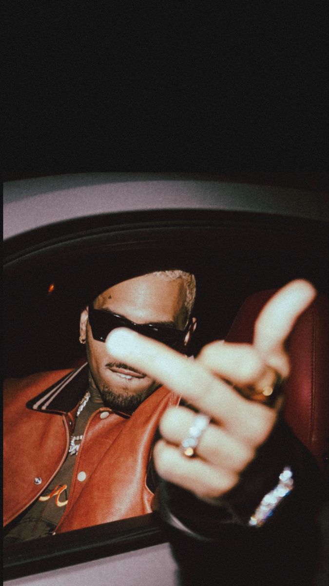 675x1200 Chris Brown Wallpaper