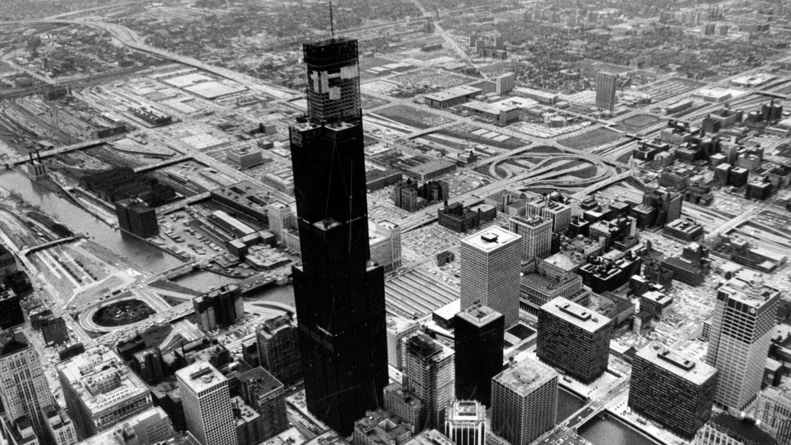 1600x900 Willis Towerrs