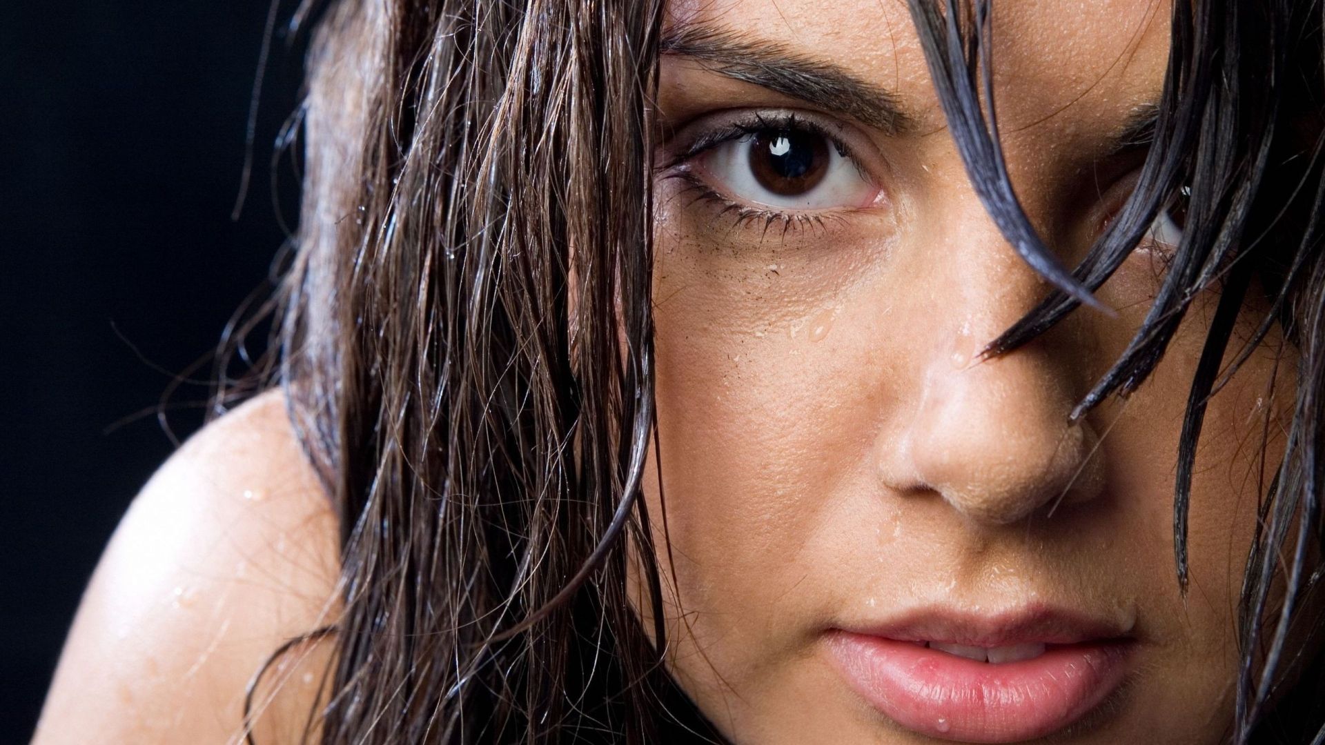 1920x1080 Wet Face Wallpaper