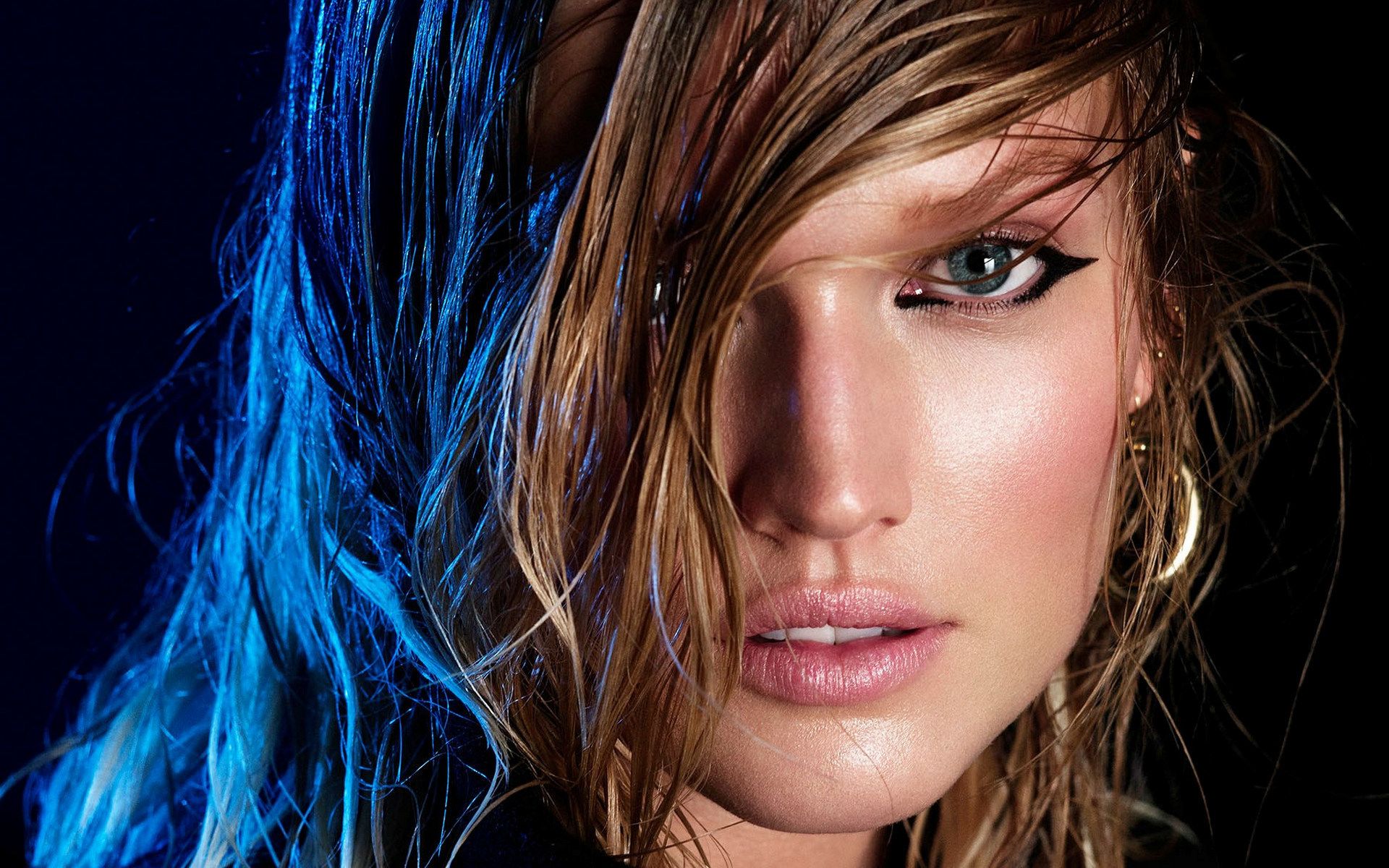 1920x1200 Wallpaper the dark background, eyes, model, look, wet hair, Toni Garrn for mobile and desktop, section девушки, resolution 1920x1200