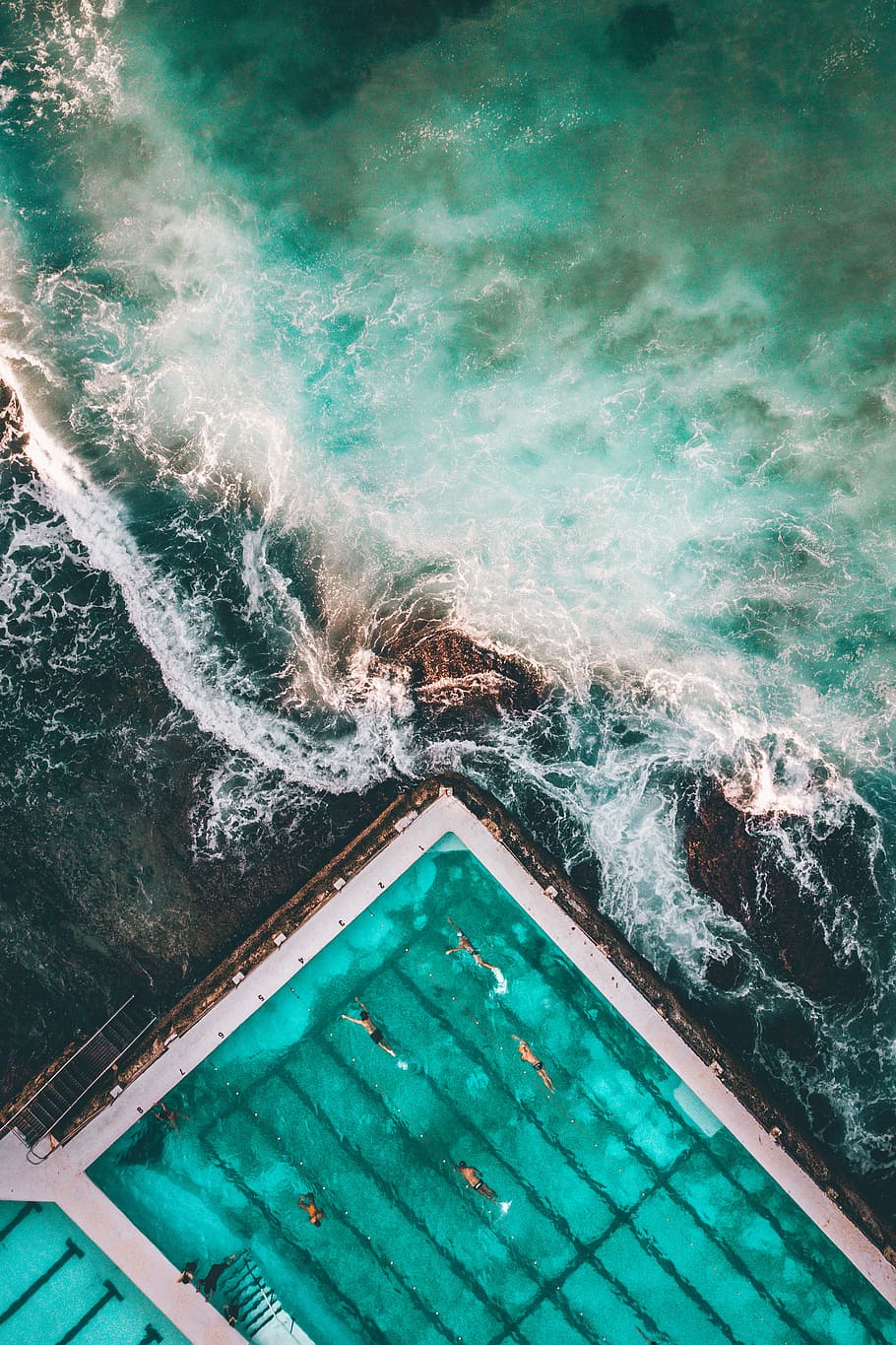 910x1365 Be water my friend 1080P, 2K, 4K, 5K HD wallpaper free download