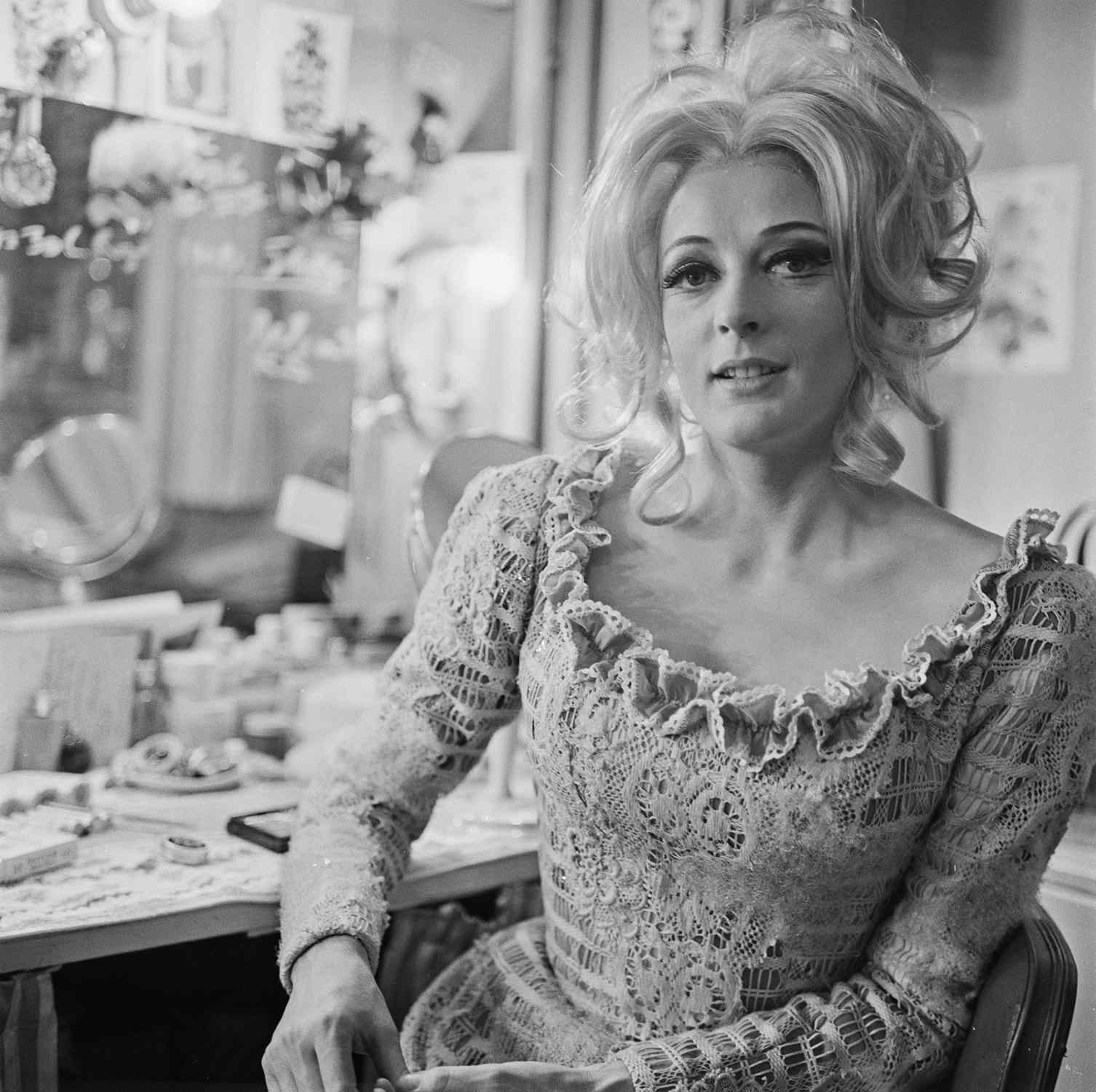 1506x1500 Maggie Smith's Life in Photo