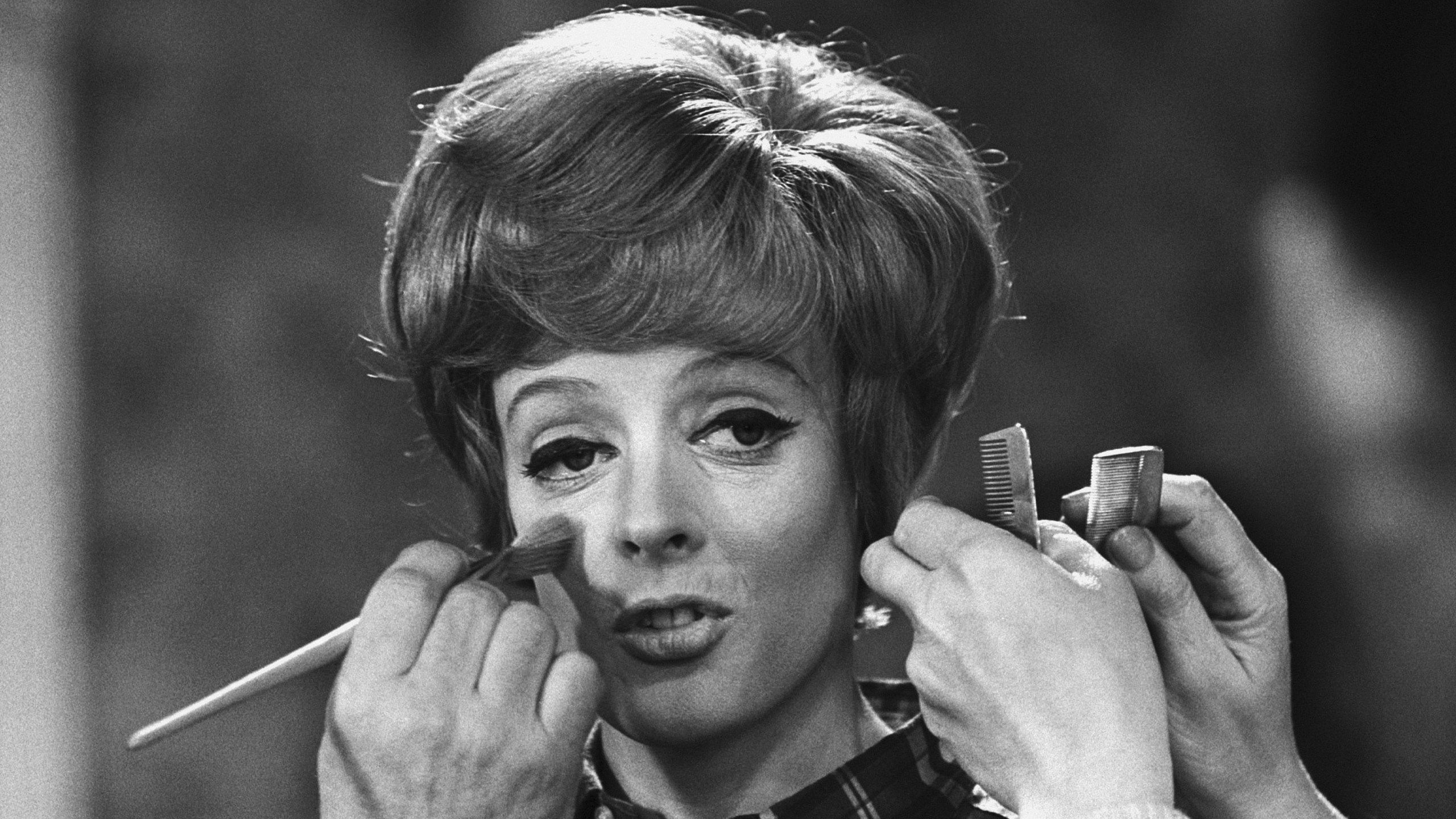 2560x1440 A list of Maggie Smith's film appearances