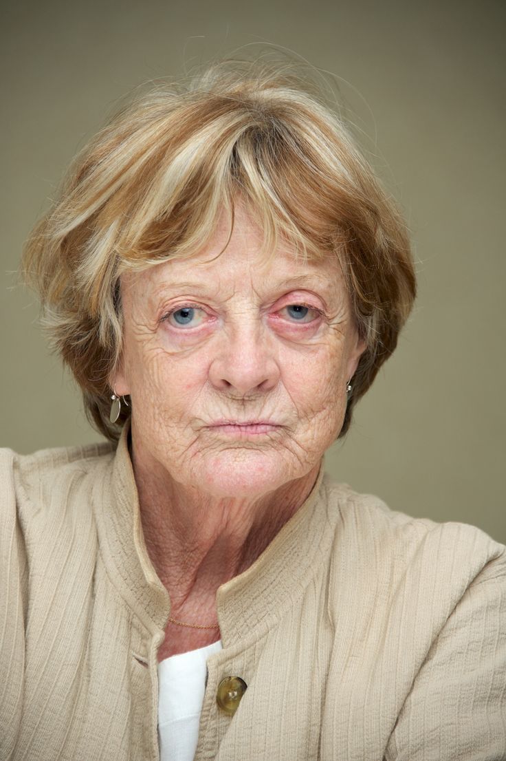 736x1106 Maggie Smith. Actress, Soundtrack. Best maggie smith quotes, Maggie smith glasses, Maggie smith portrait