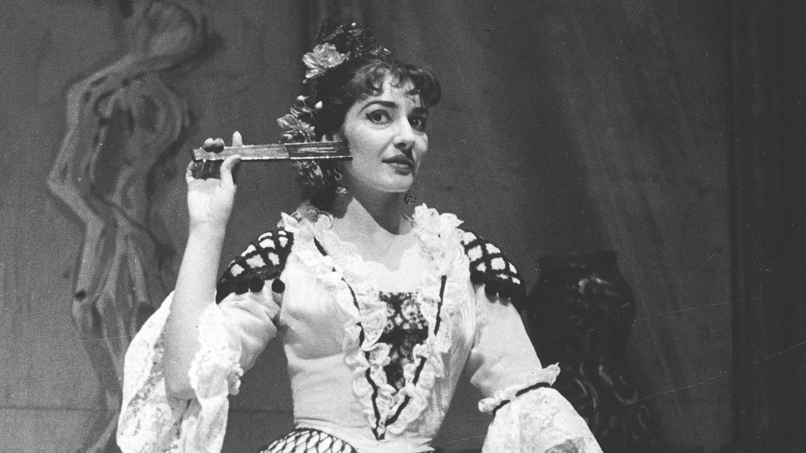 2560x1440 Maria Callas: Legendary jewels from an eternal diva