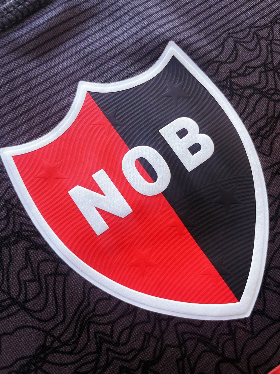 900x1200 Newell's Old Boys