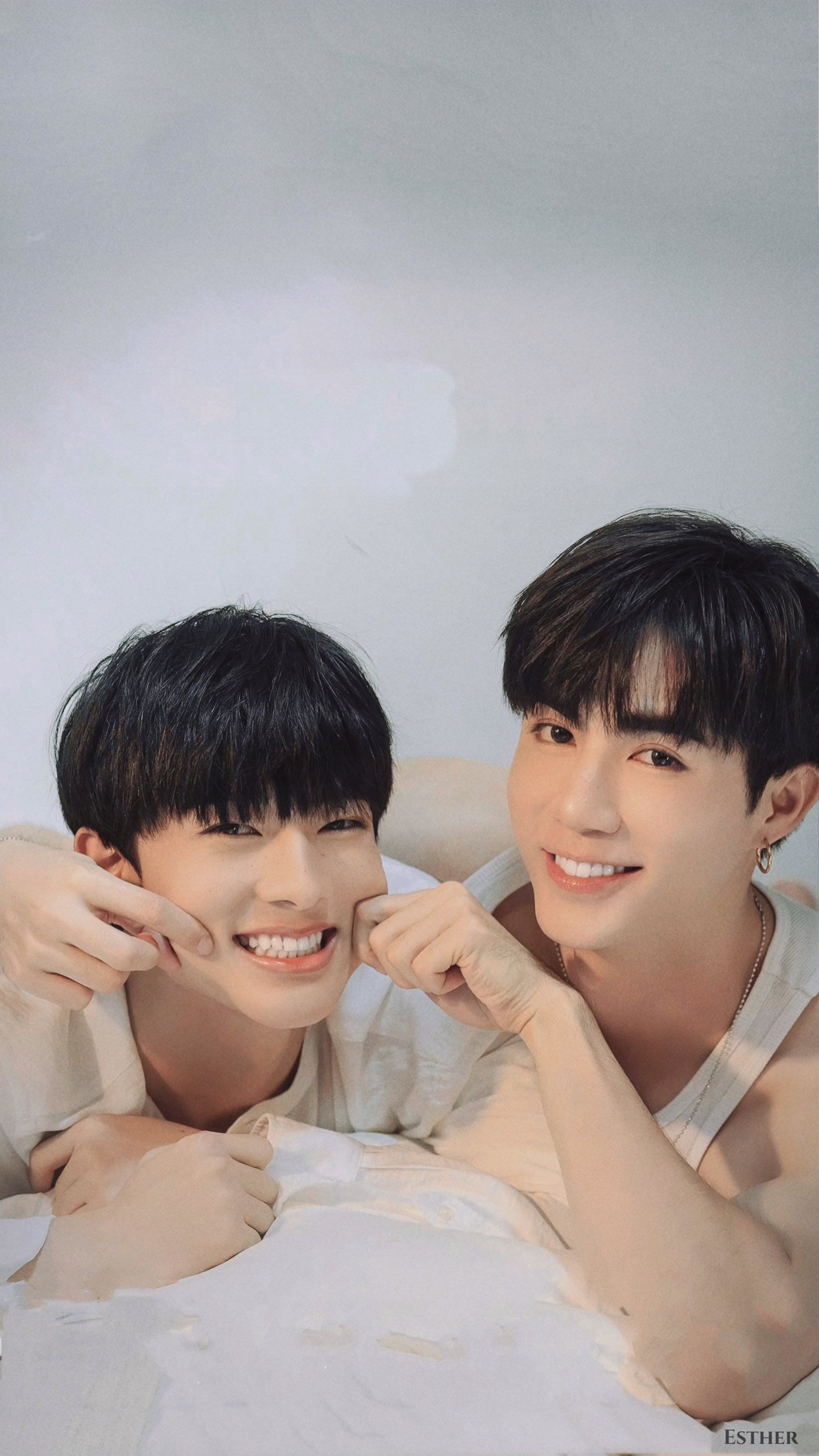 2305x4096 Zeenunew Wallpaper