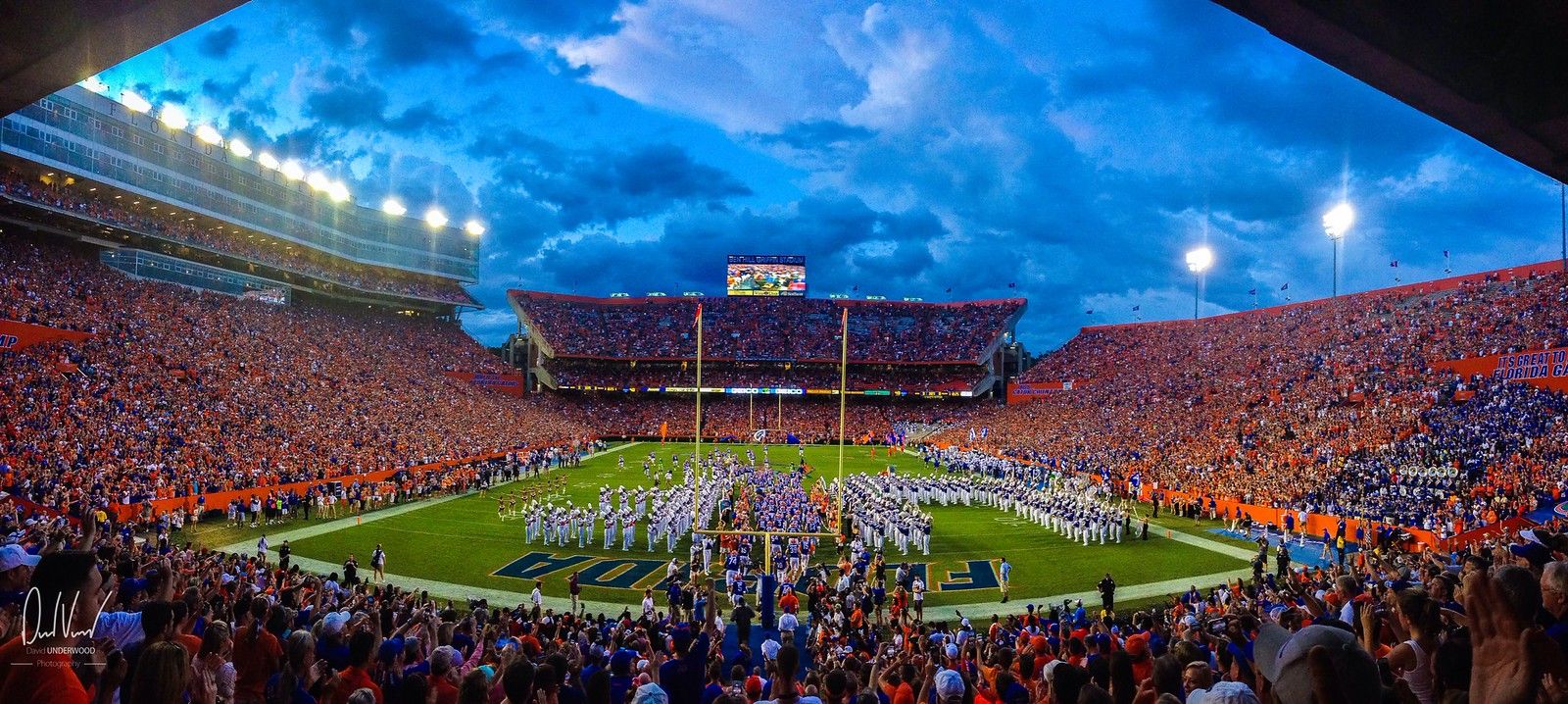 1600x718 A Sold Out Ben Hill Griffin Stadium UFvsUK 2014. A orange