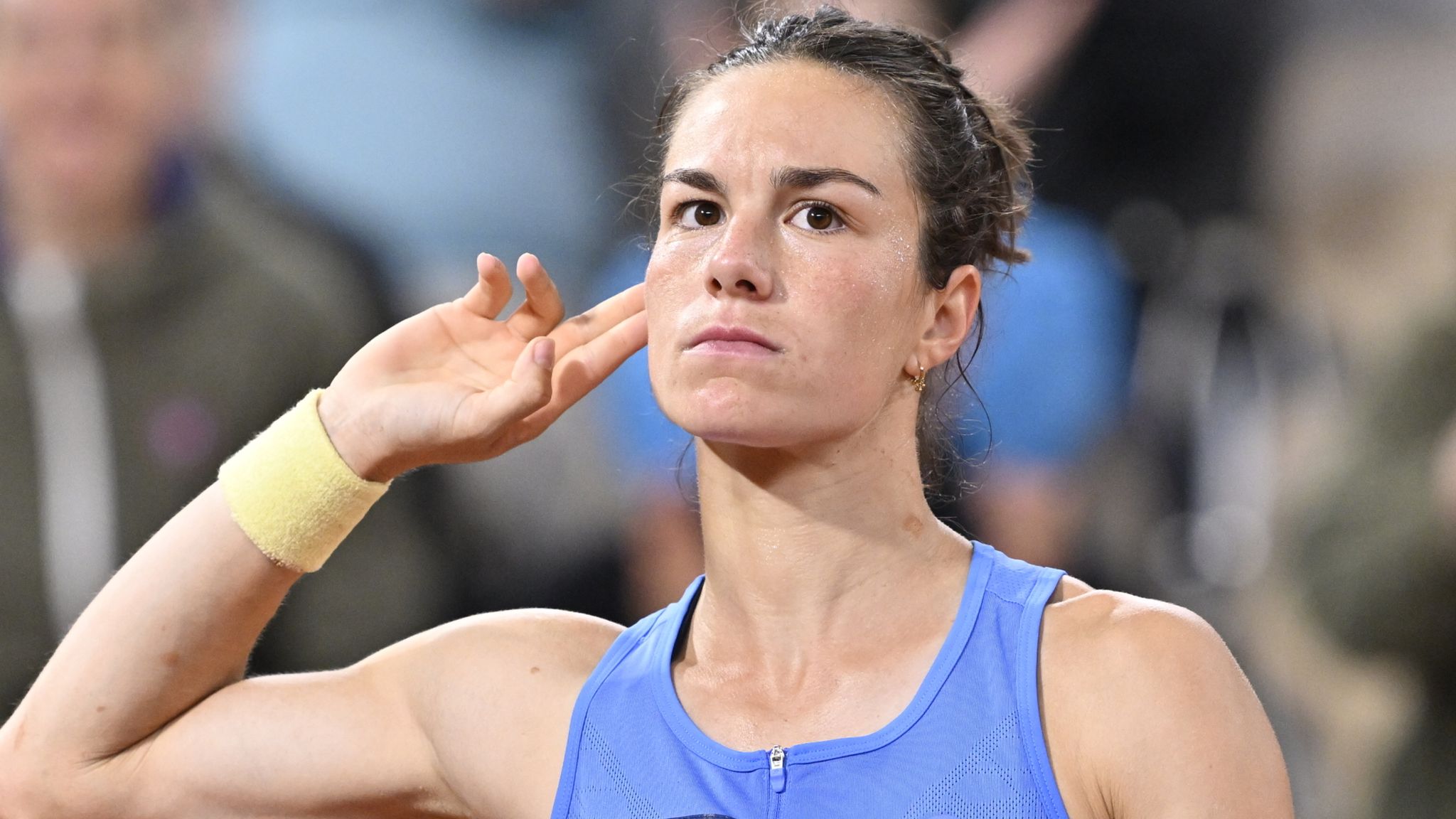 2048x1152 French Open: World No 361 Lois Boisson Shocks Mirra Andreeva To Set Up Semi Final With Coco Gauff