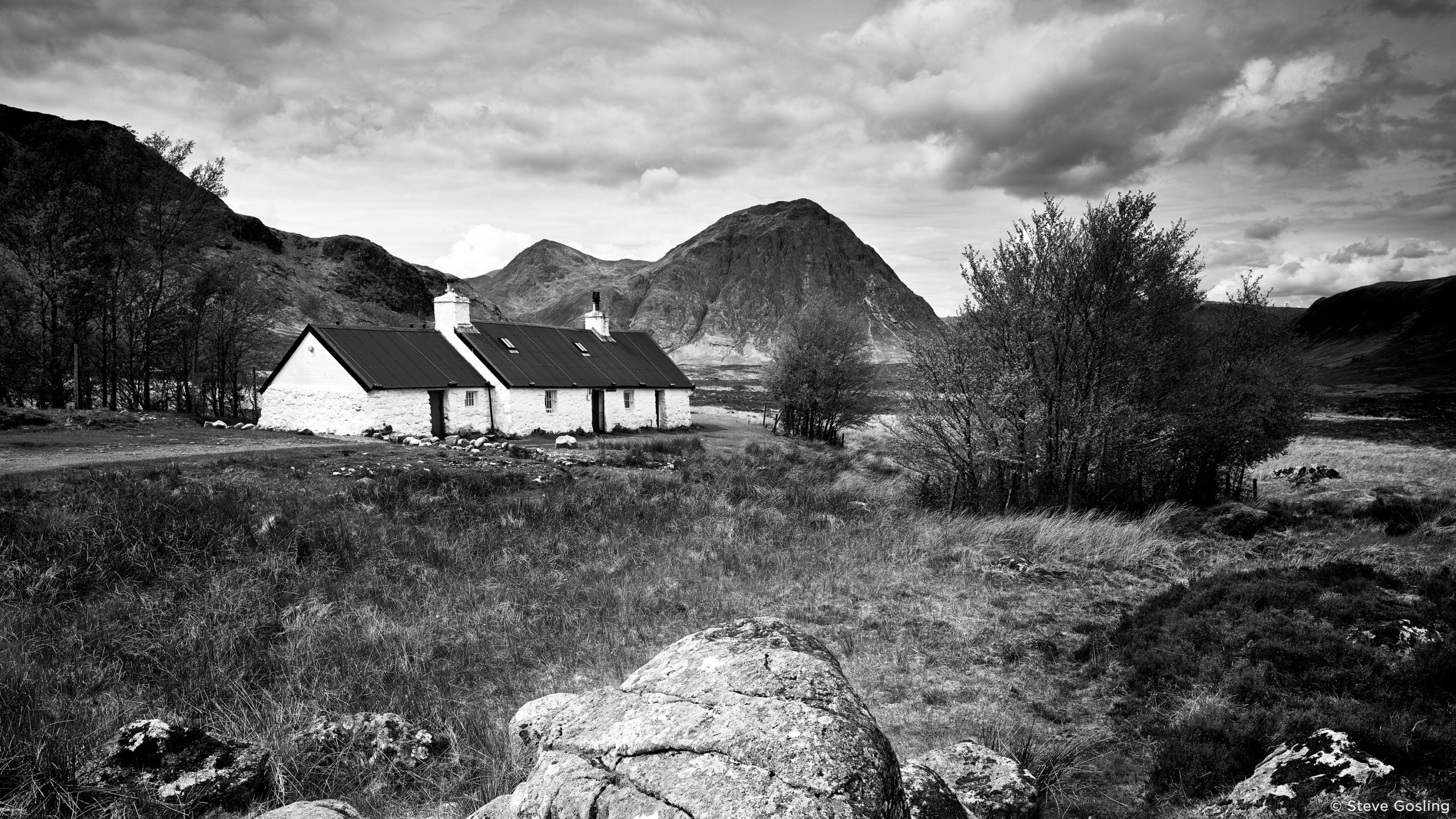 2560x1440 Black and White landscape photography with Steve Gosling. Phase One Corporate