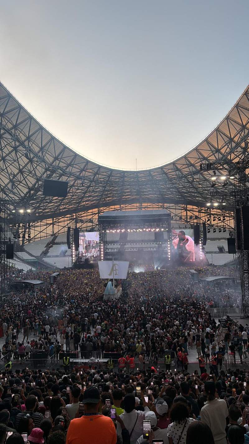 800x1422 Photos at STADE VELODROME