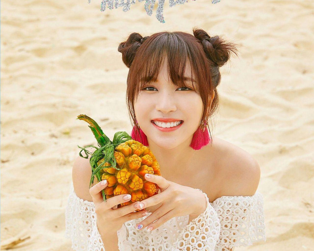 1280x1024 Twice Mina And Nayeon Wallpaper .