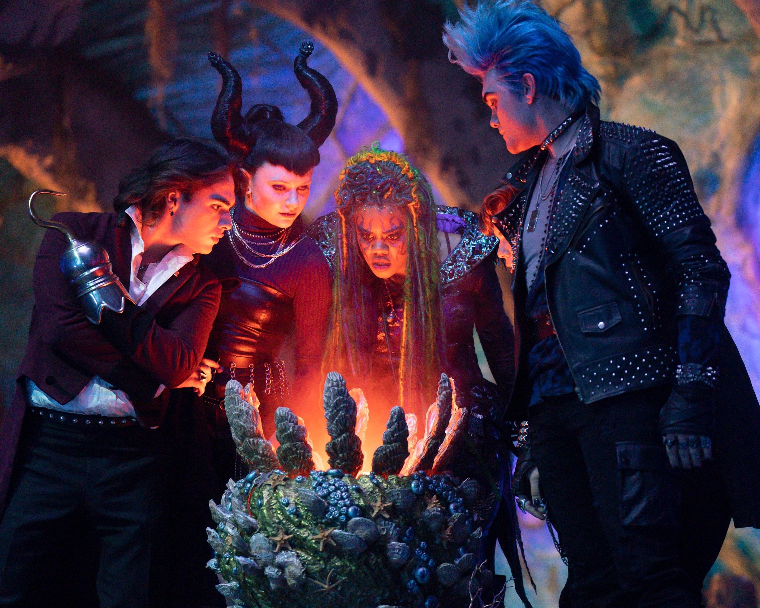 2560x2048 Descendants The Rise of Red image collection: photo, posters, official art and more