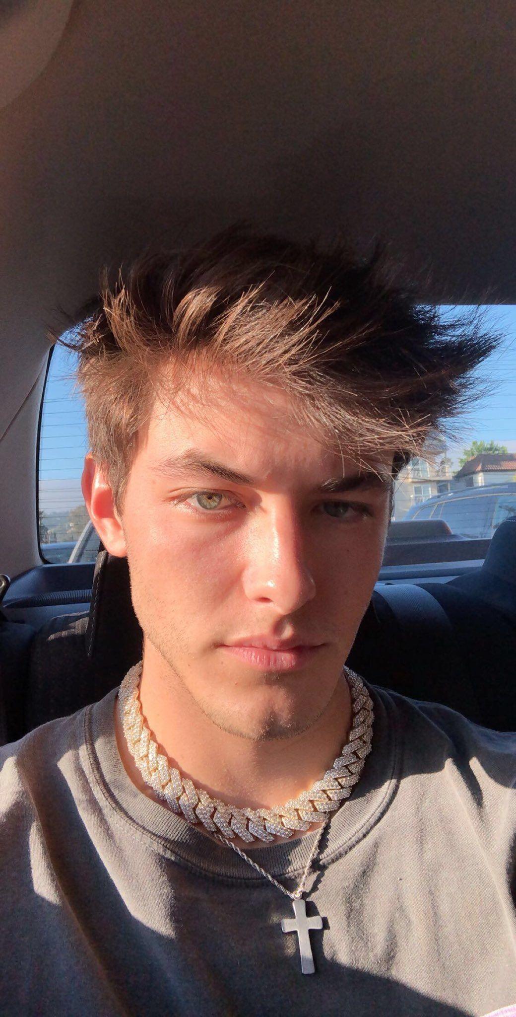 1040x2048 imgriffinjohnson. Cute white boys .com
