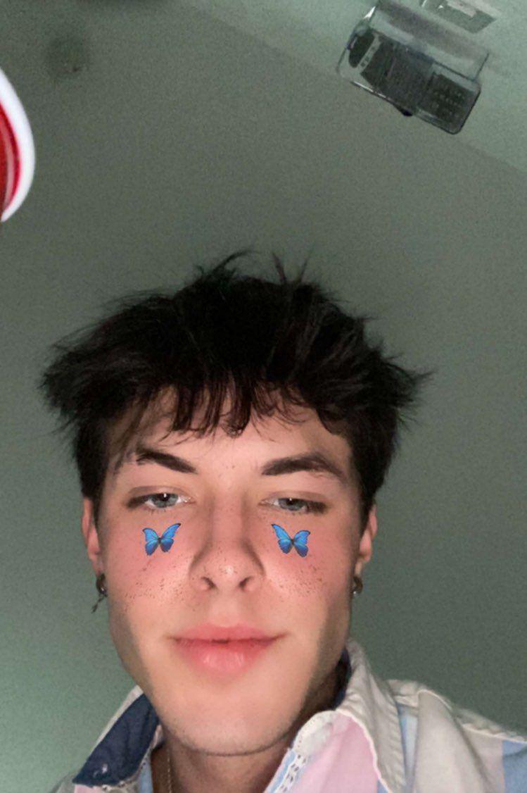 749x1126 Griffin Johnson. Johnson, Cute boys .