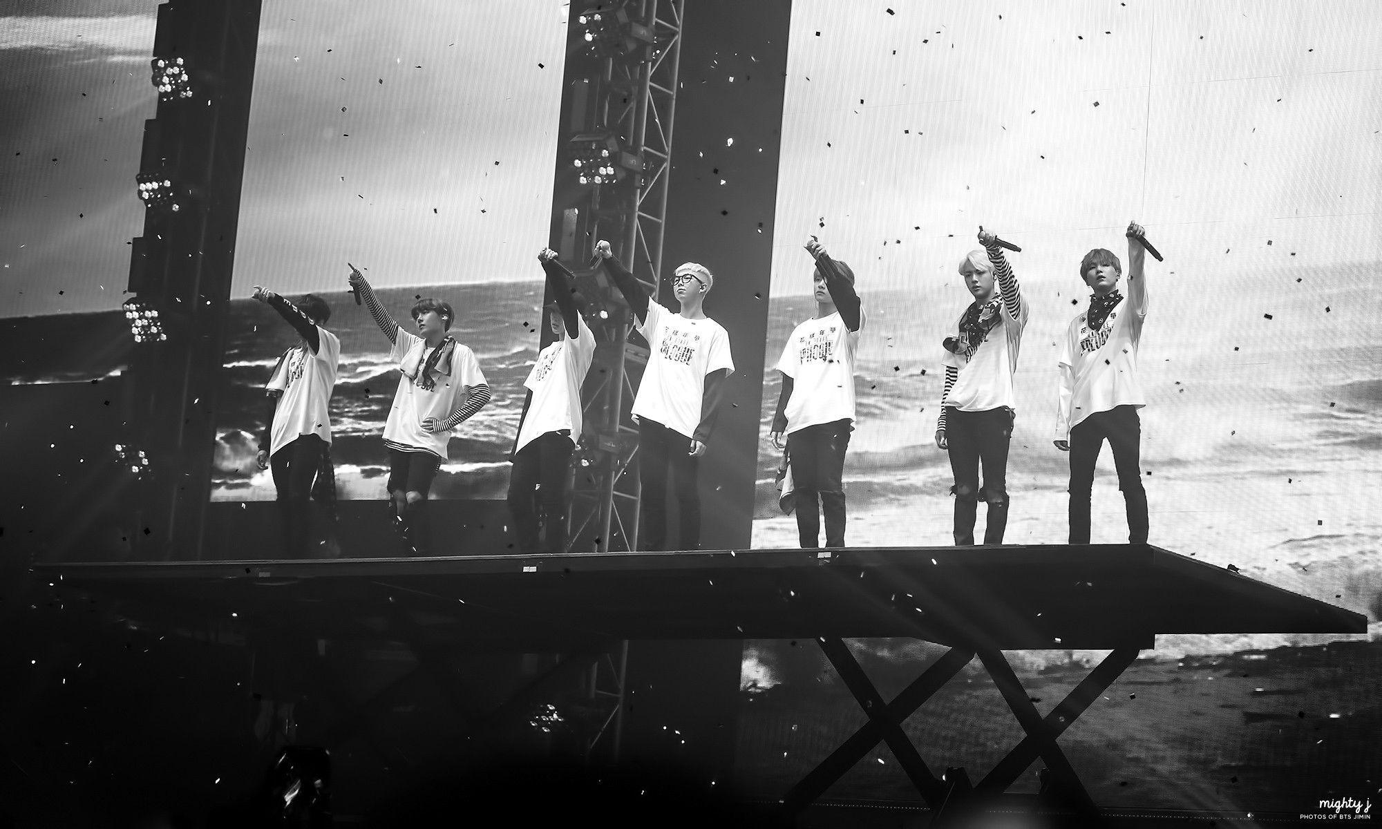 2000x1200 BTS Wallpaper •