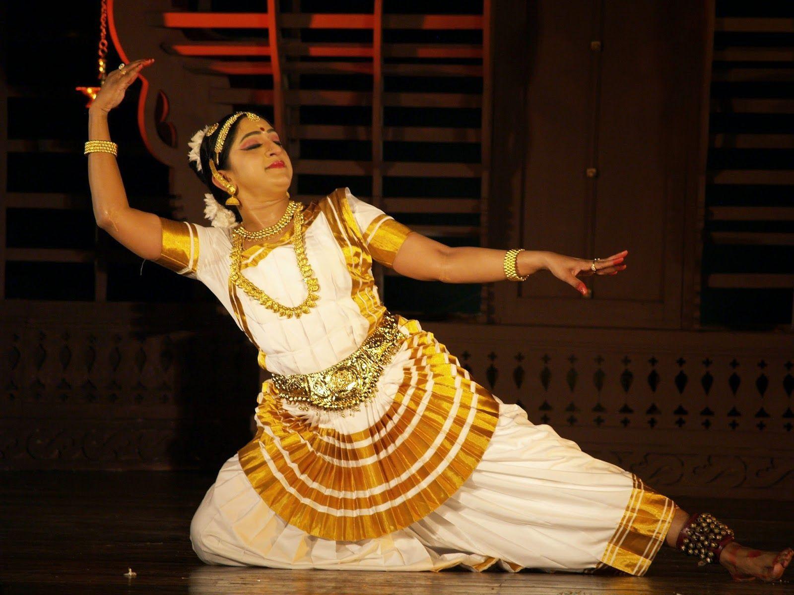 1600x1200 Mohiniyattam